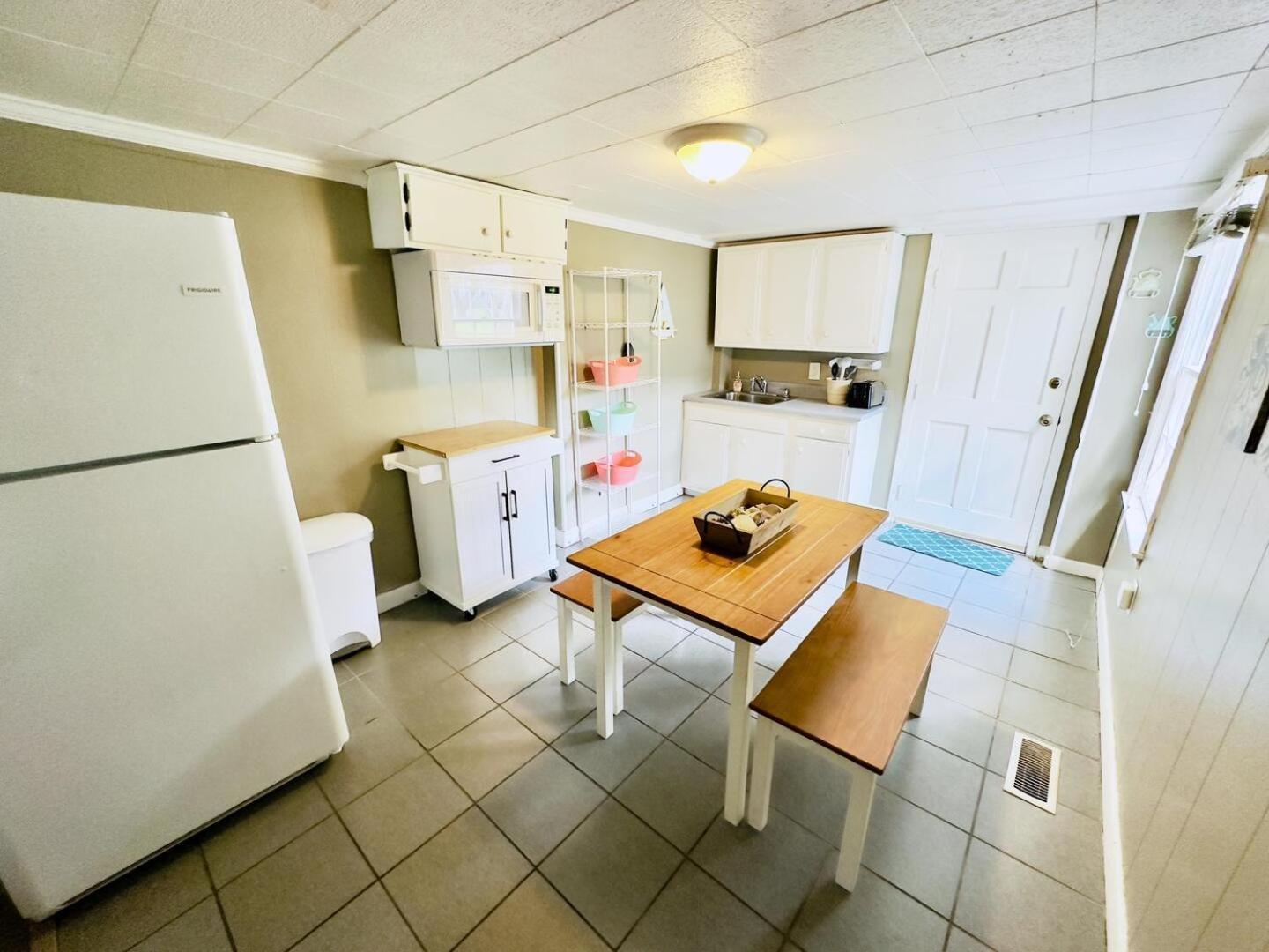 5 Bedroom House, Only 3 Minute Walk To The Beach! * Myrtle Beach