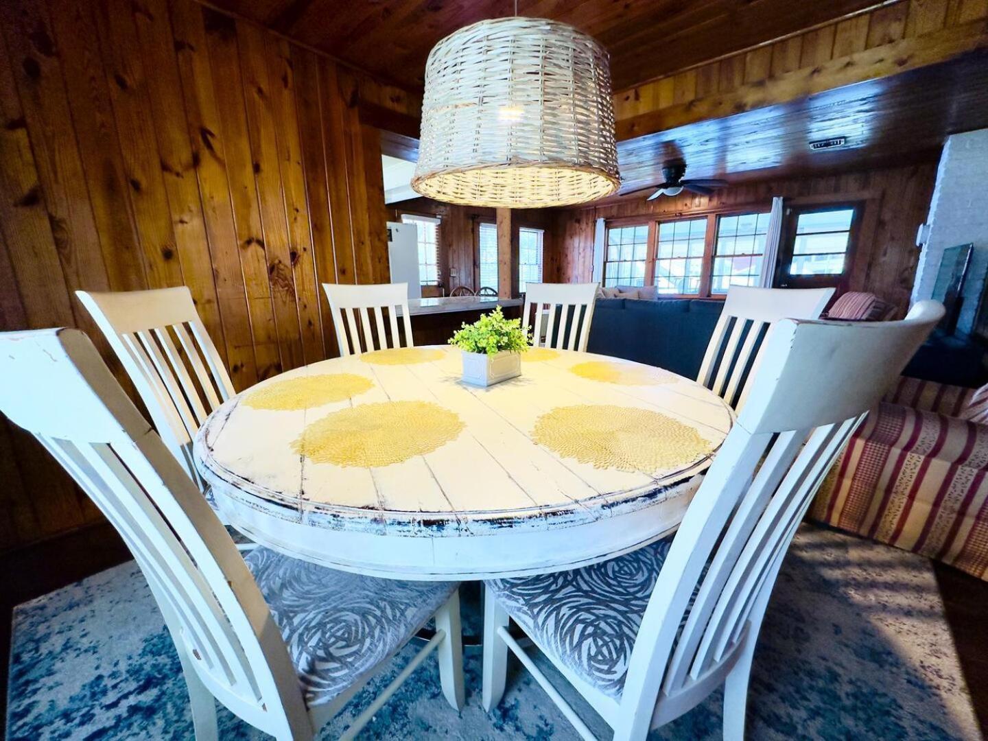 5 Bedroom House, Only 3 Minute Walk To The Beach! Myrtle Beach