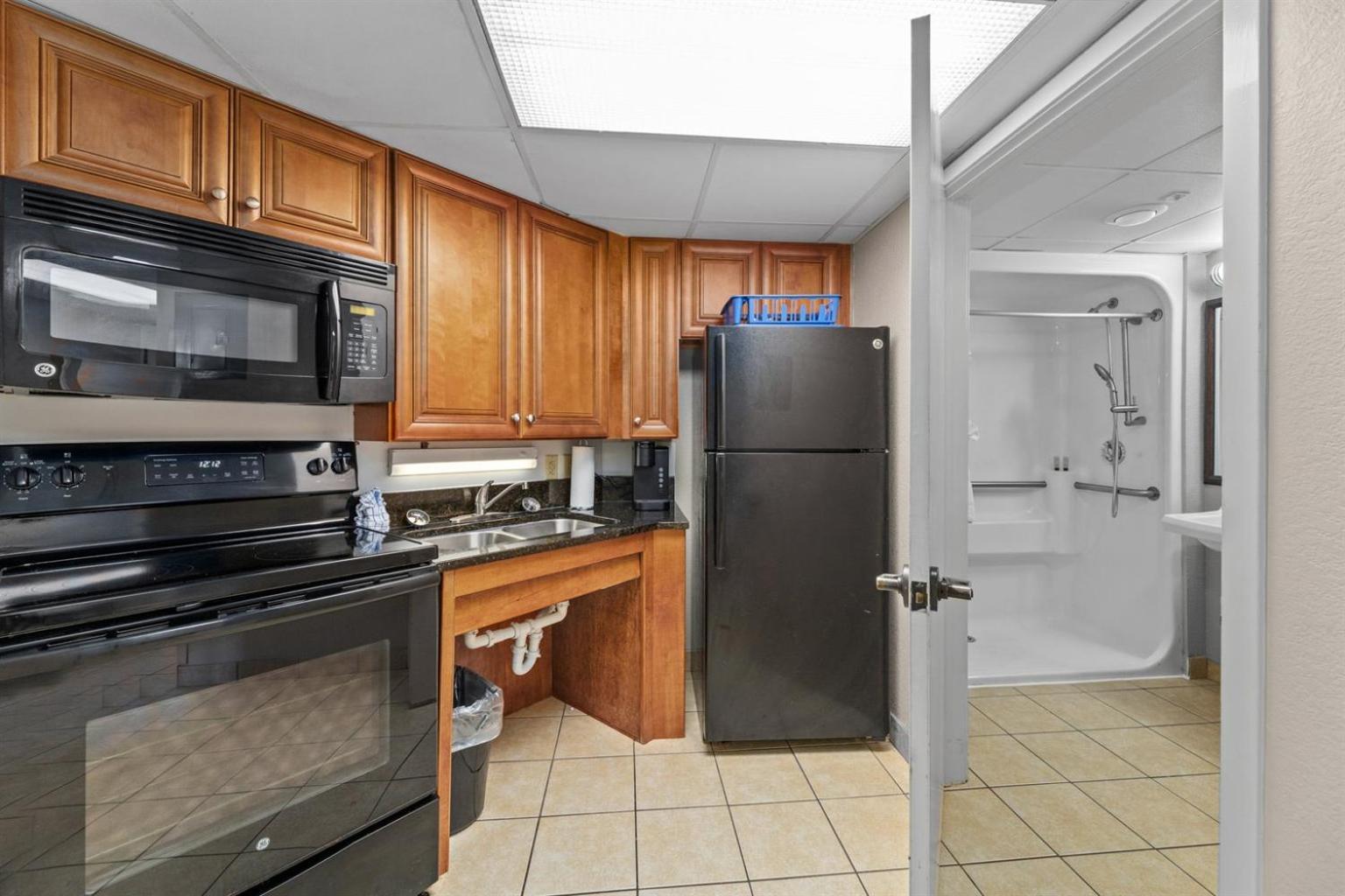 Holiday home New Oceanview Landmark, King Bed, Handicap, Pools! *