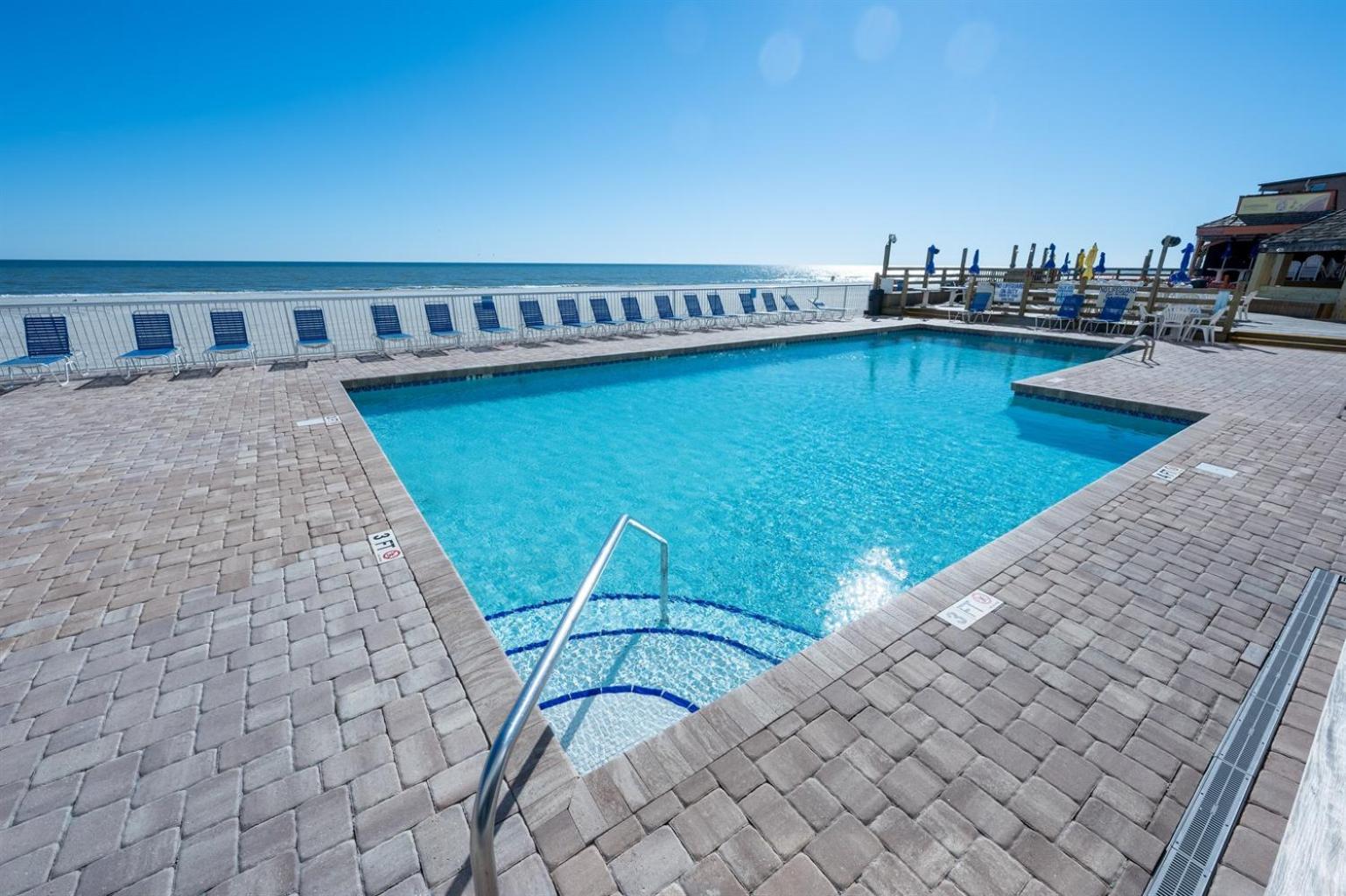 Holiday home Ocean Annie's Oceanview Studio,scenic Views,pools! *