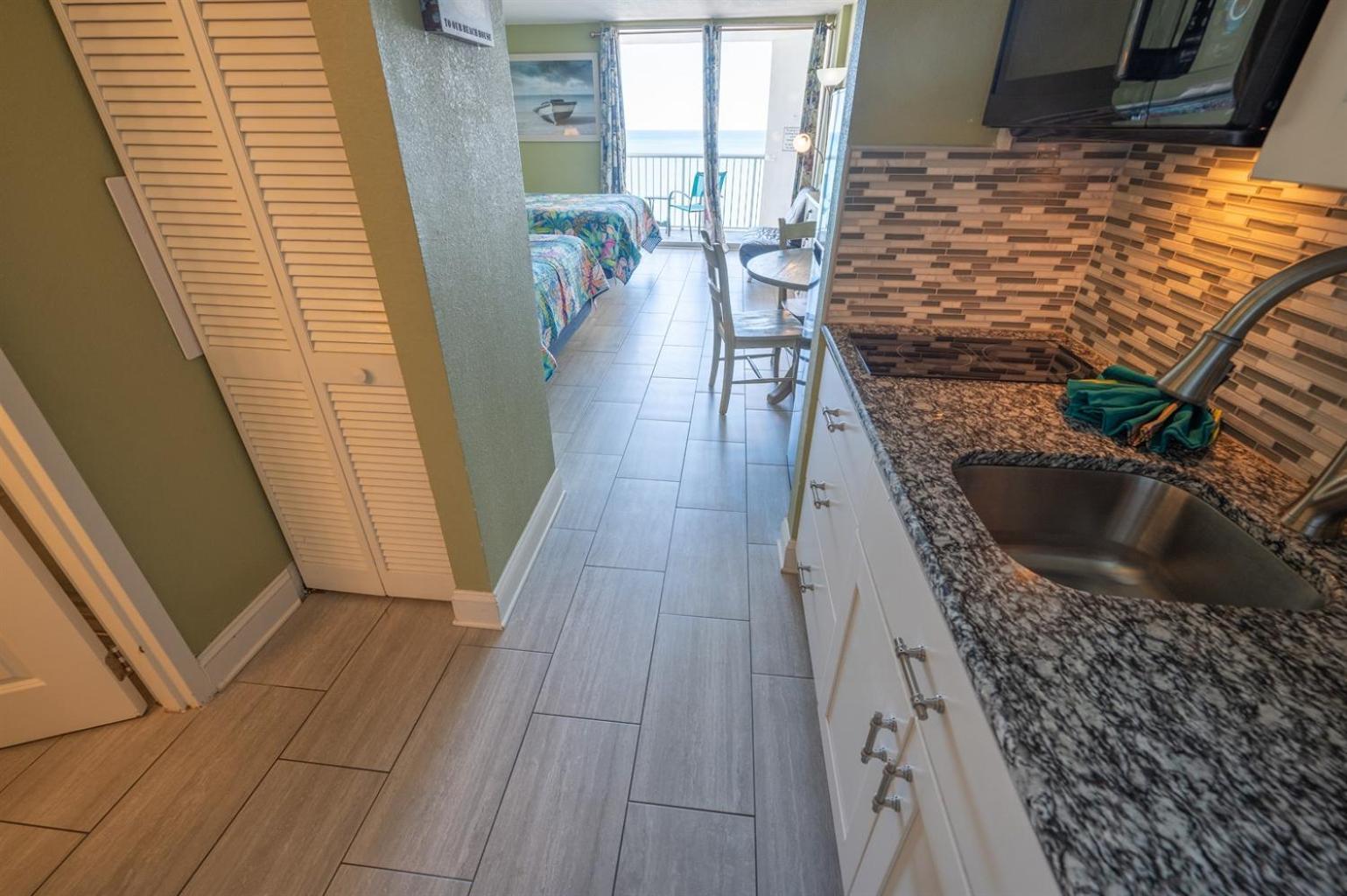 New Ocean Annie's Oceanview Heated Pools! Holiday home