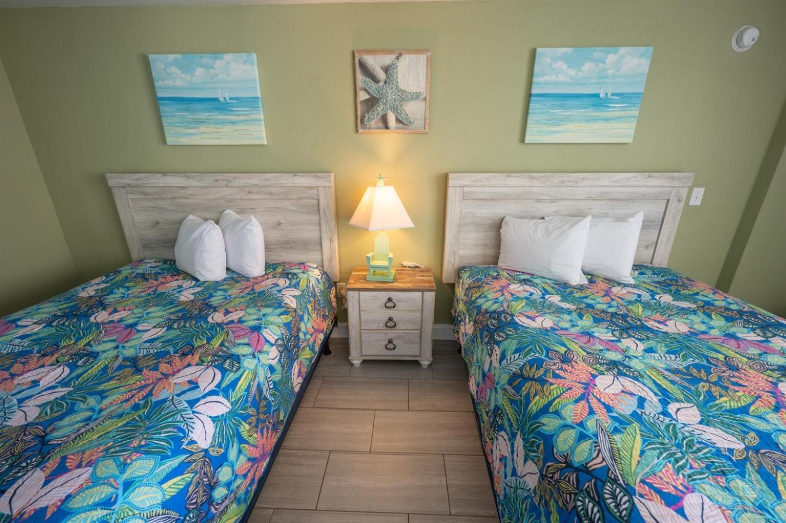 New Ocean Annie's Oceanview Heated Pools!