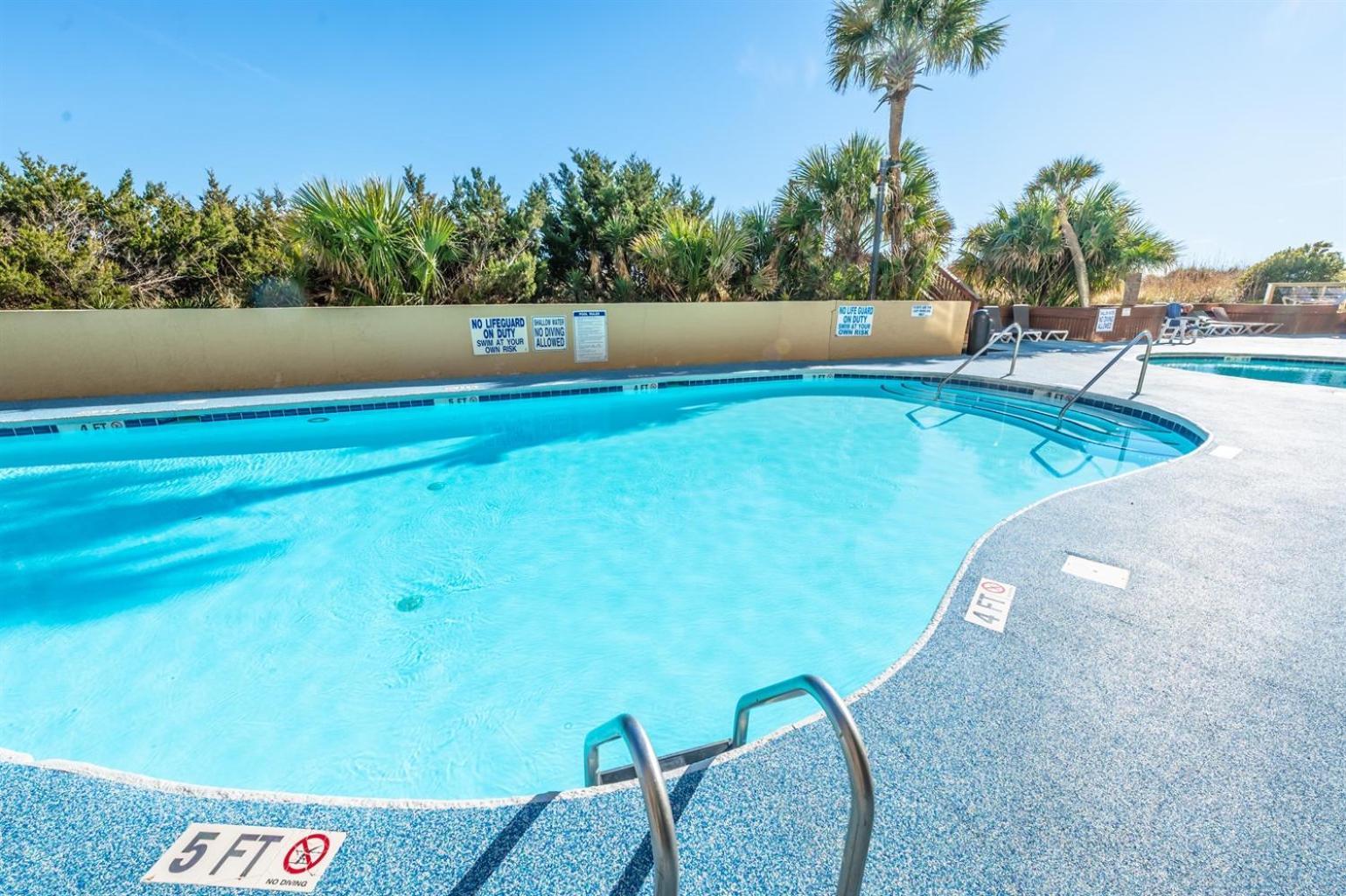 Newly Renovated Oceanfront Direct,incredible Pools Holiday home Myrtle Beach