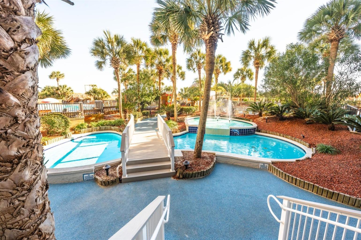 Holiday home Newly Renovated Oceanfront Direct,incredible Pools *