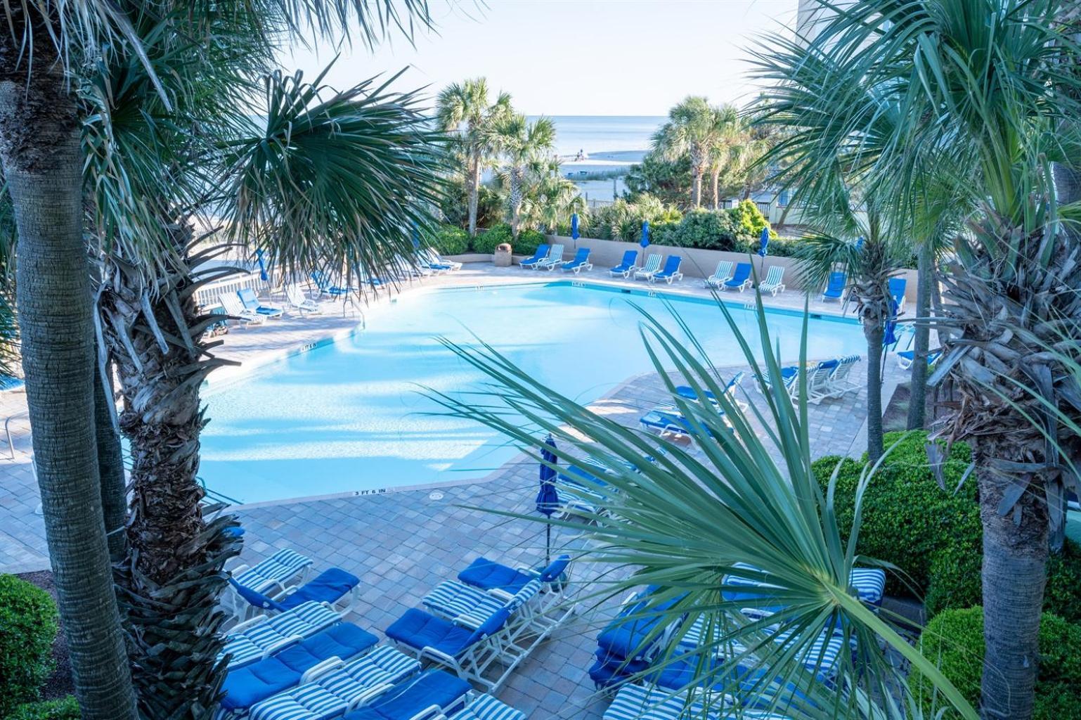Holiday home Oceanfront 1br With Heated Pools, Coral *
