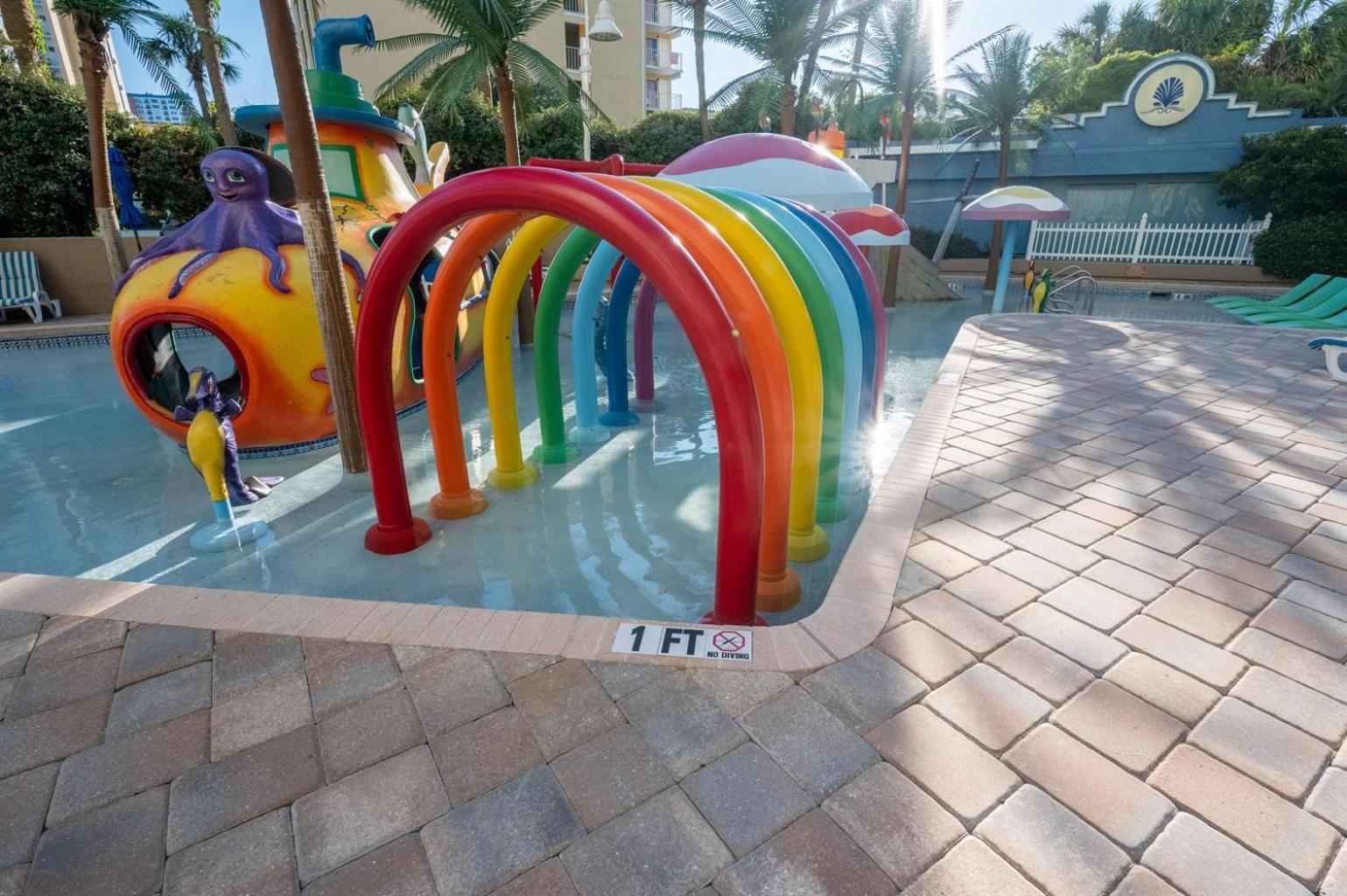 Holiday home Oceanfront 1br With Heated Pools, Coral