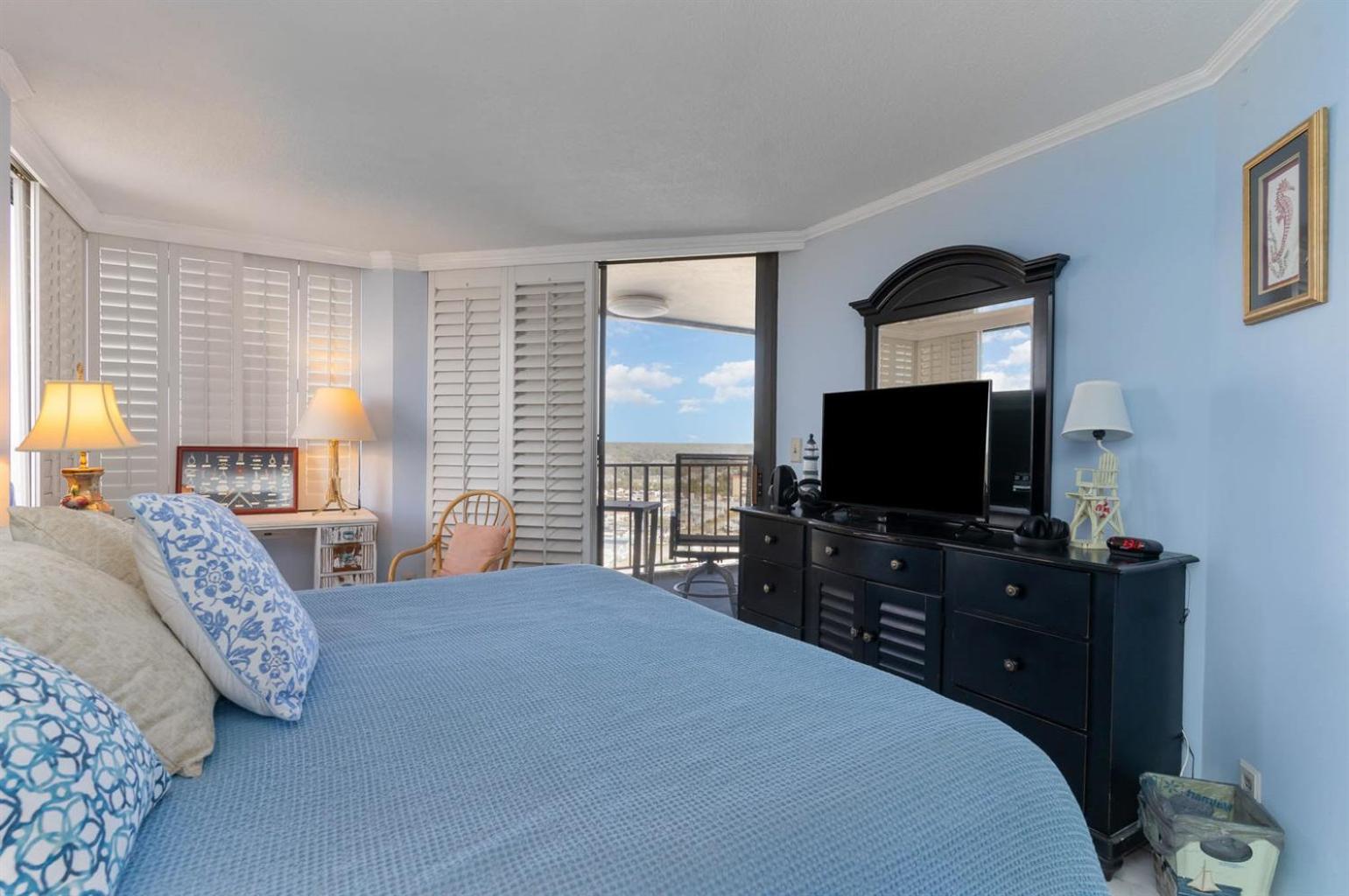 Holiday home Newly Updated, Exclusive Condo, Spectacular Views! *