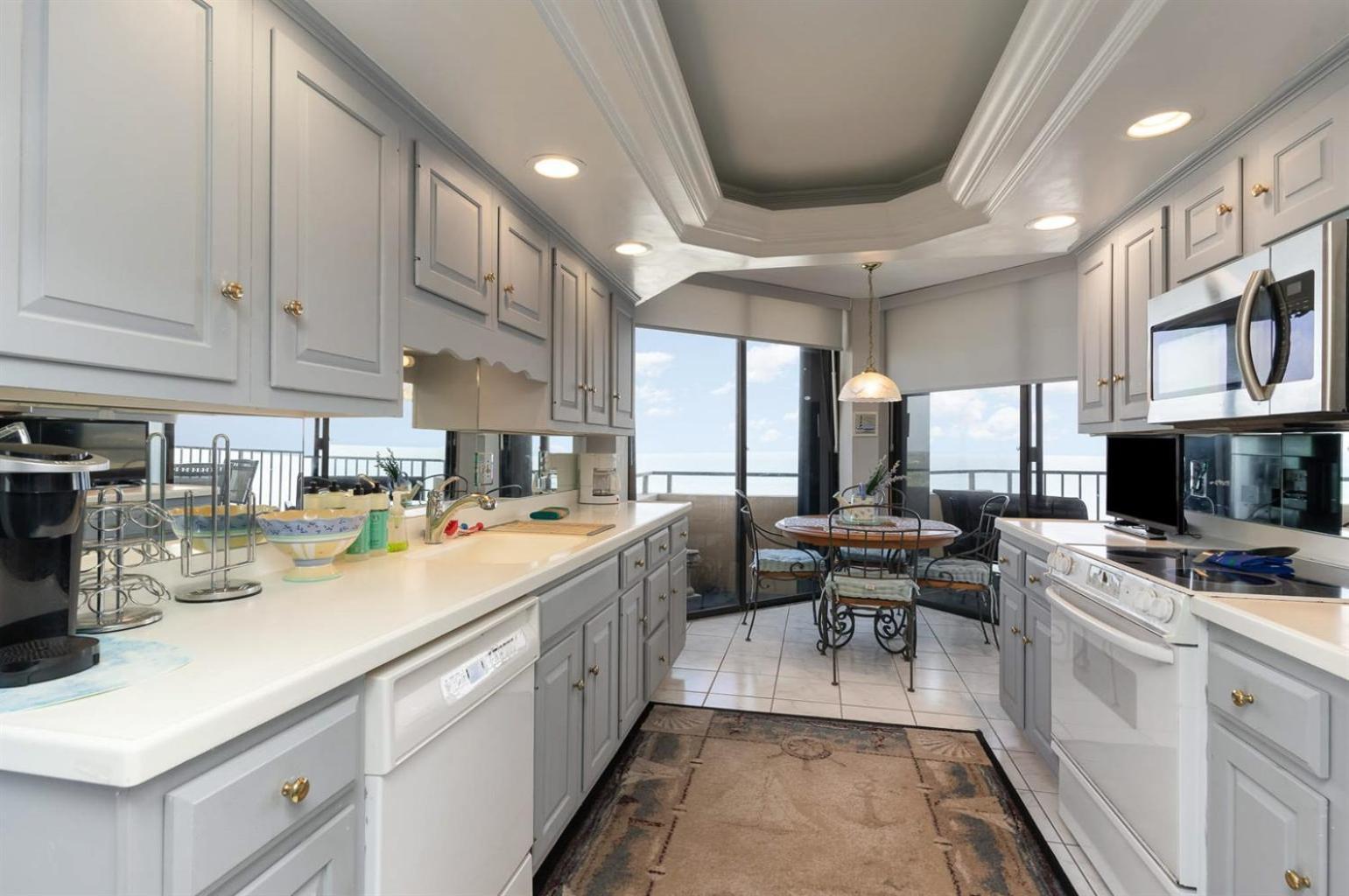 Newly Updated, Exclusive Condo, Spectacular Views! *