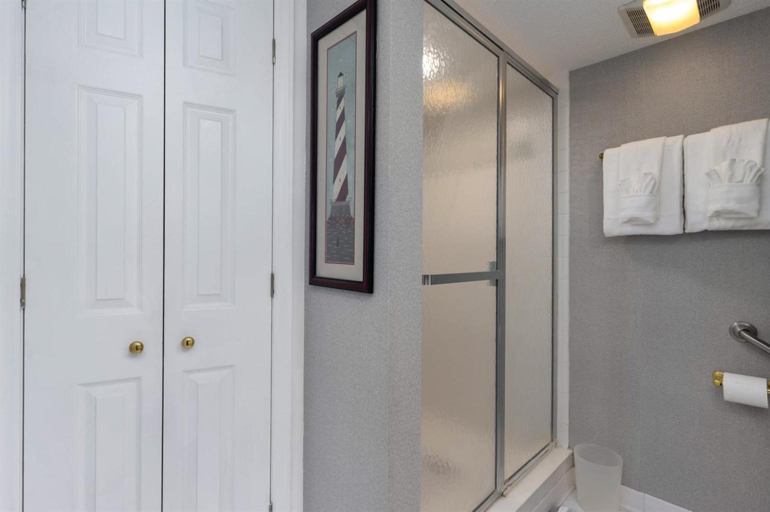 Holiday home Newly Updated, Exclusive Condo, Spectacular Views! *