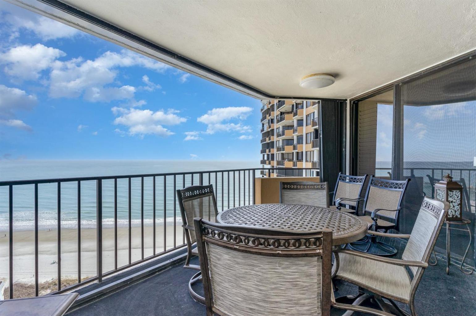 Holiday home Newly Updated, Exclusive Condo, Spectacular Views! *