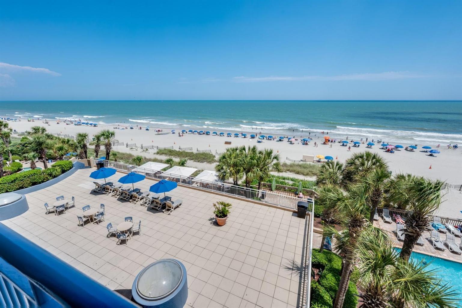 Oceanfront 1br With Heated Pools, Coral *