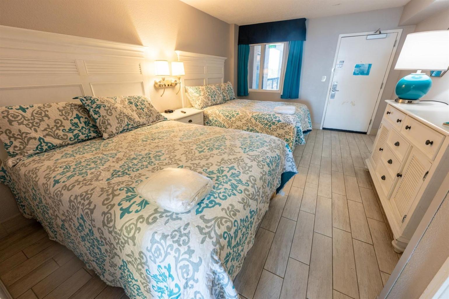 Newly Renovated, Oceanfront, Pools,fantastic View! *