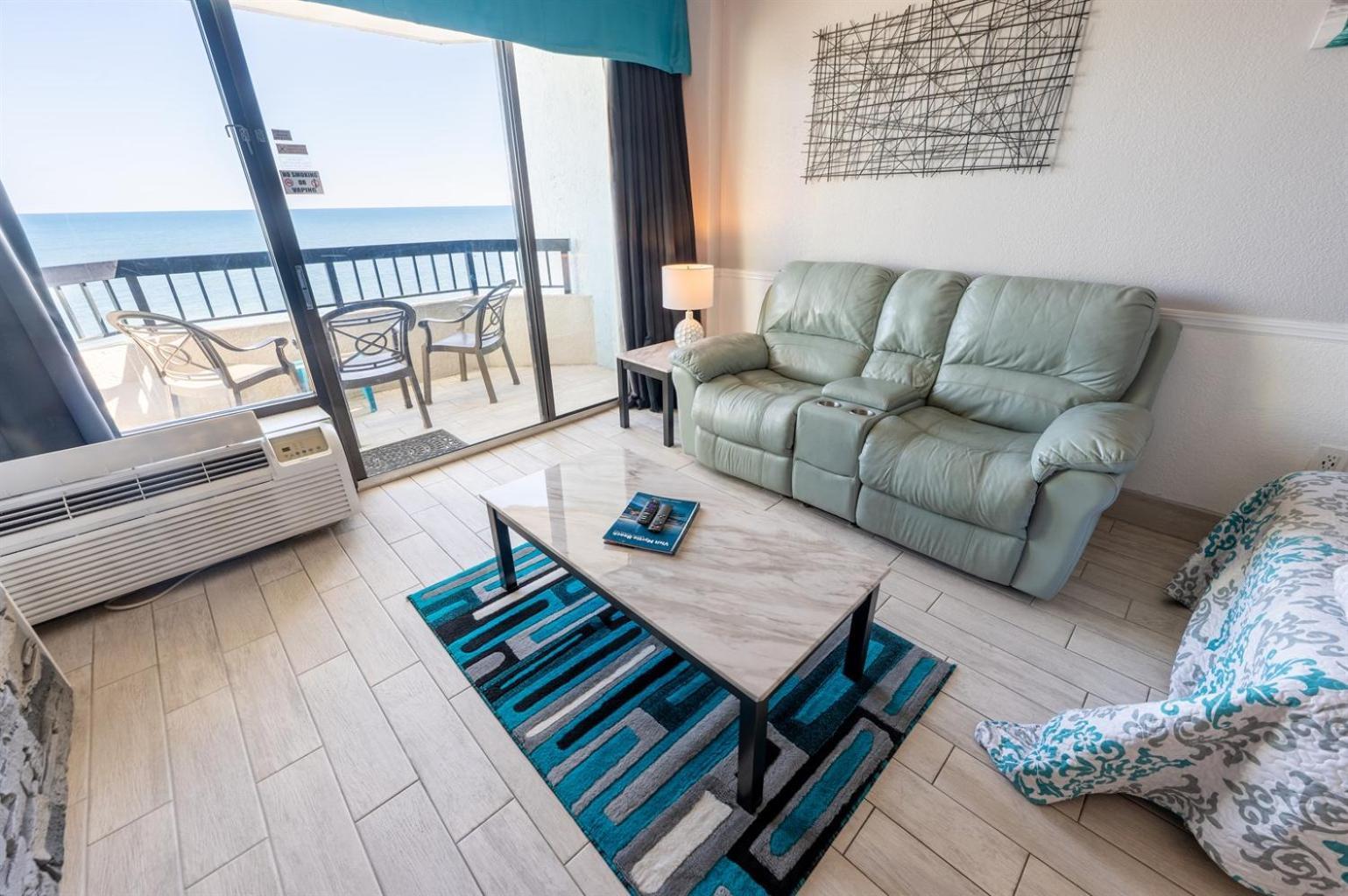 Newly Renovated, Oceanfront, Pools,fantastic View!