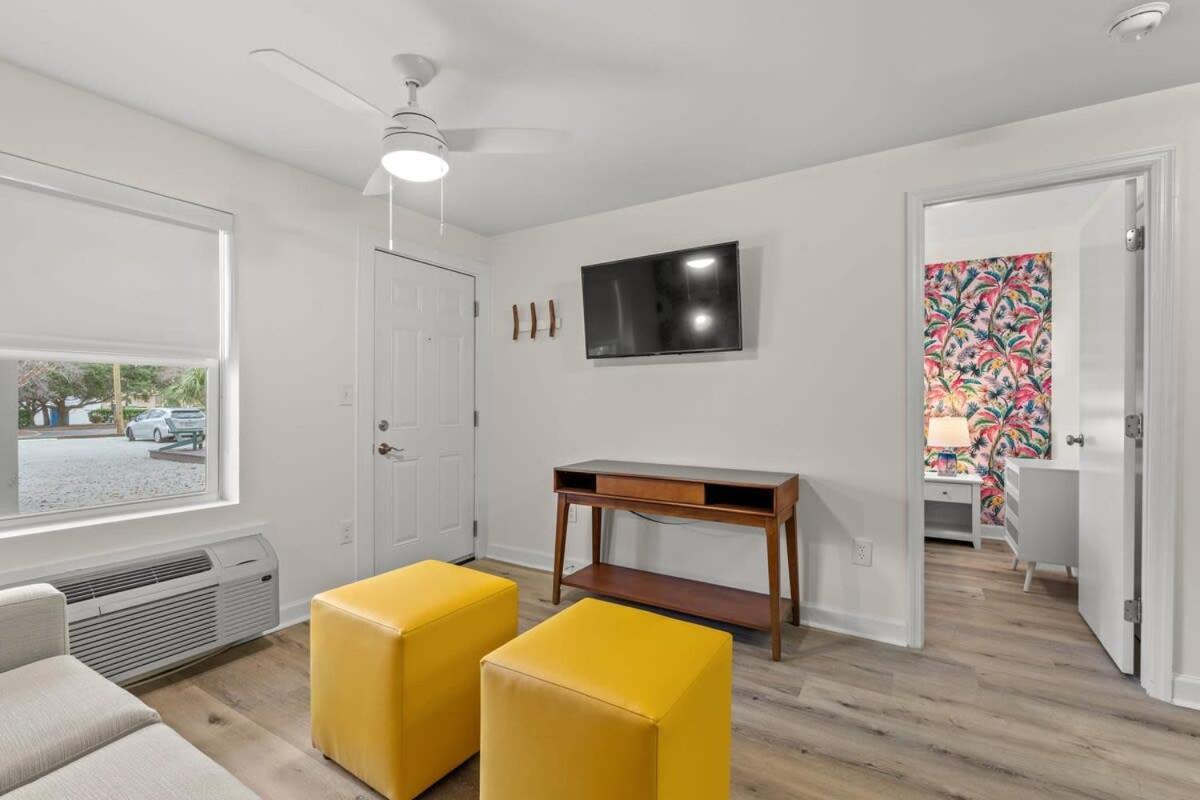 Treehouse Walk To Pet-friendly 305 *