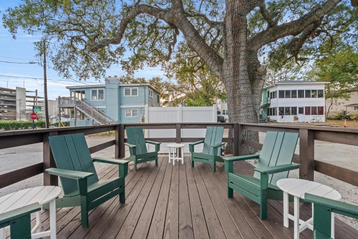 Treehouse Walk To Pet-friendly 305 * Myrtle Beach