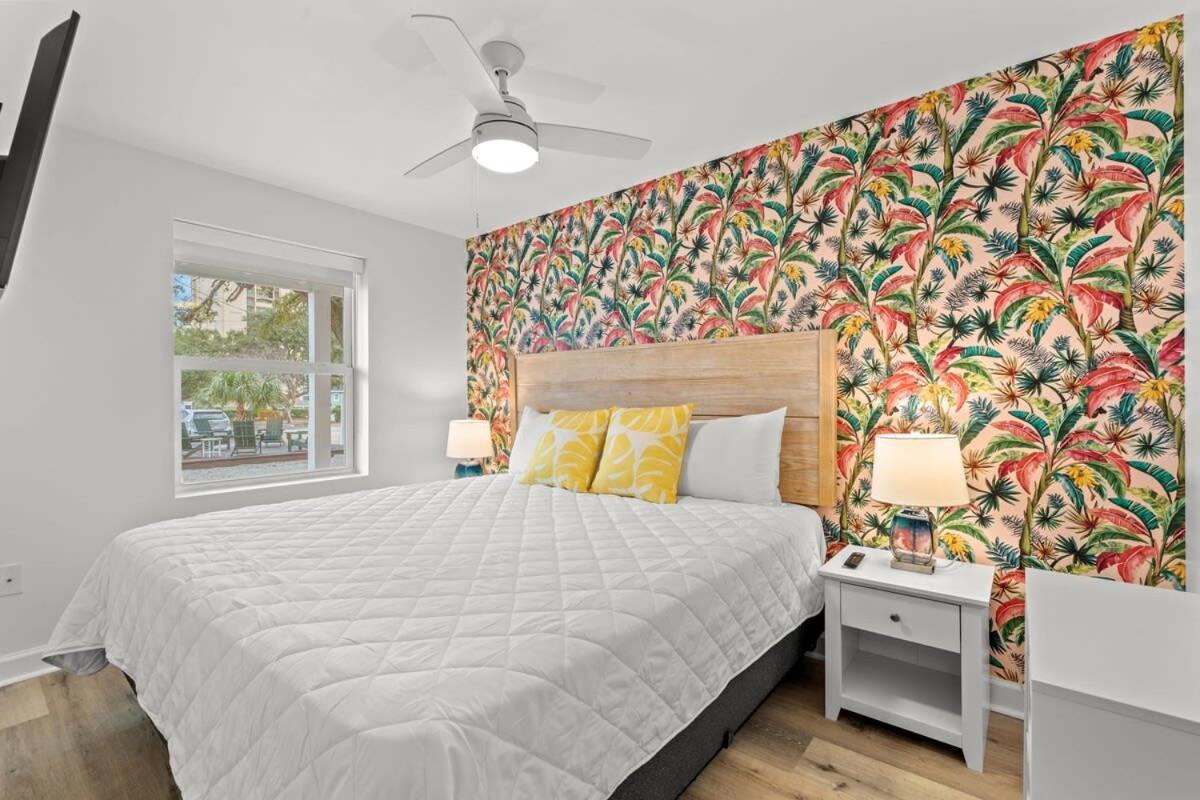 Treehouse Walk To Pet-friendly 305 *
