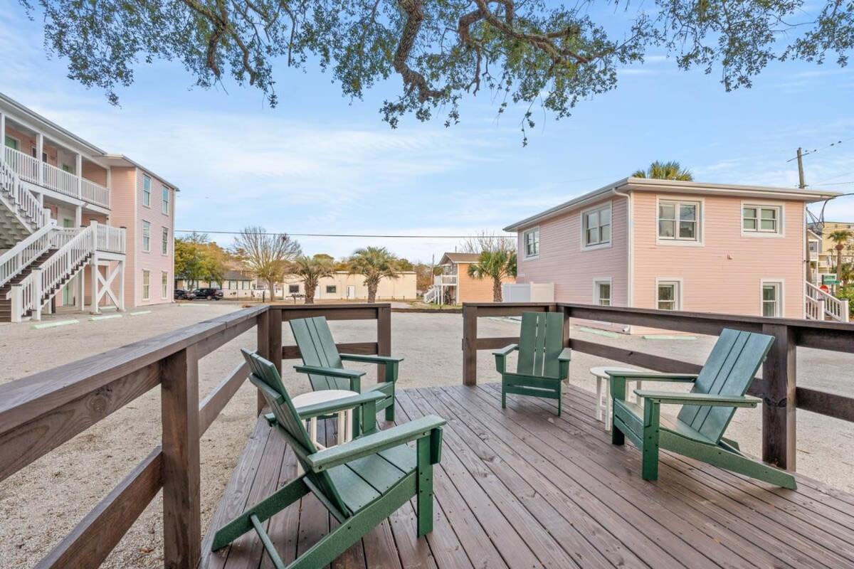 Apartment Treehouse Walk To Pet-friendly 201 Myrtle Beach