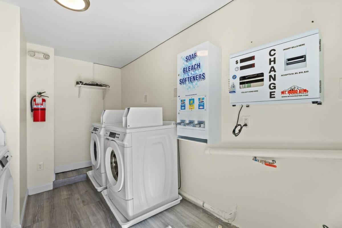 Apartment Treehouse Walk To Pet-friendly 201 *