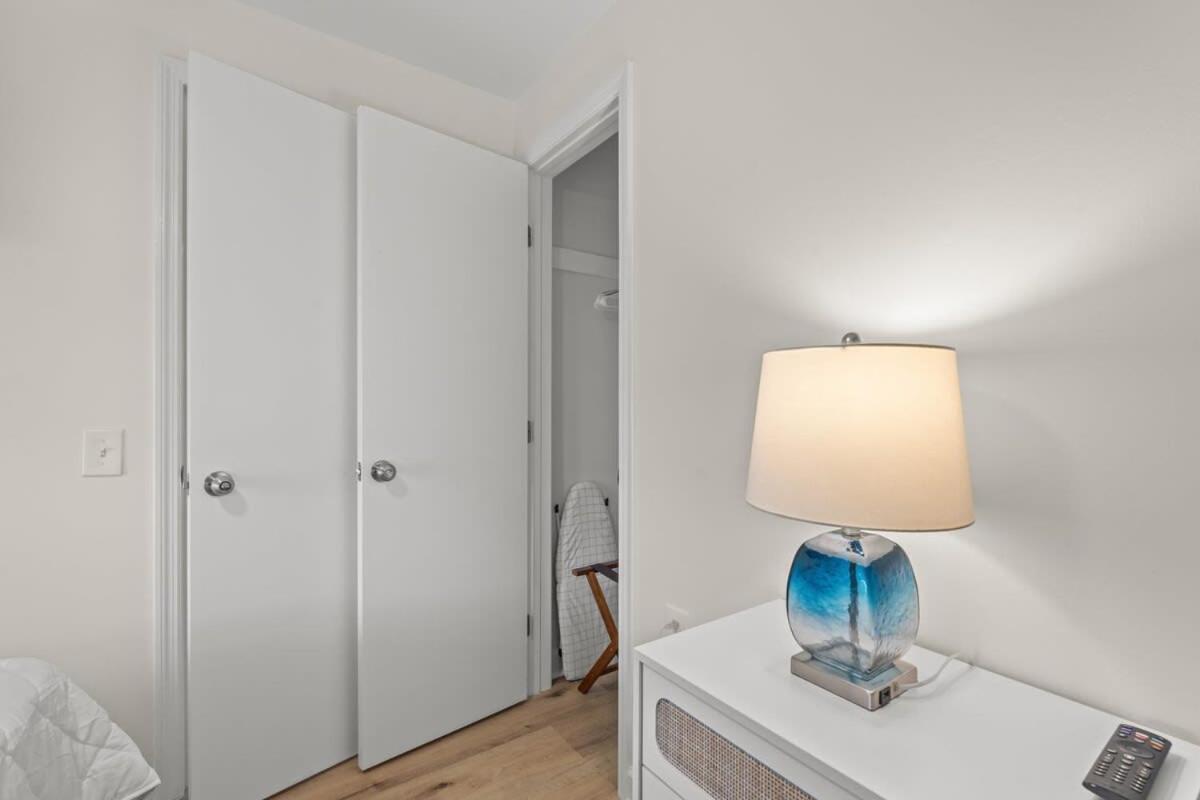 Apartment Treehouse Walk To Pet-friendly 201 *