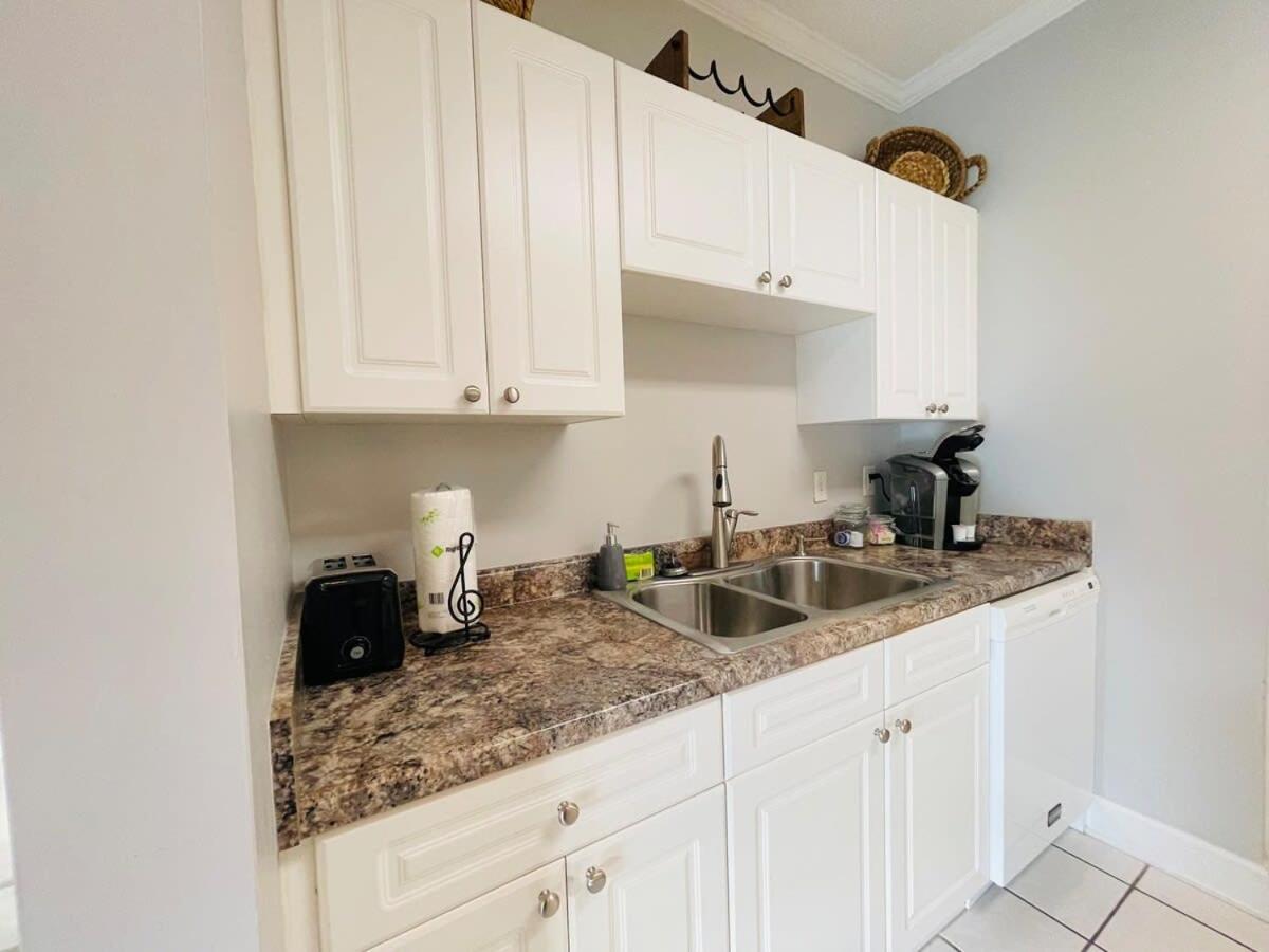 First Floor Gorgeous In Myrtle *