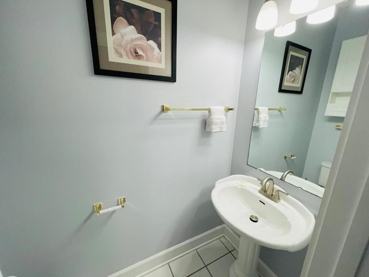 First Floor Gorgeous In Myrtle *