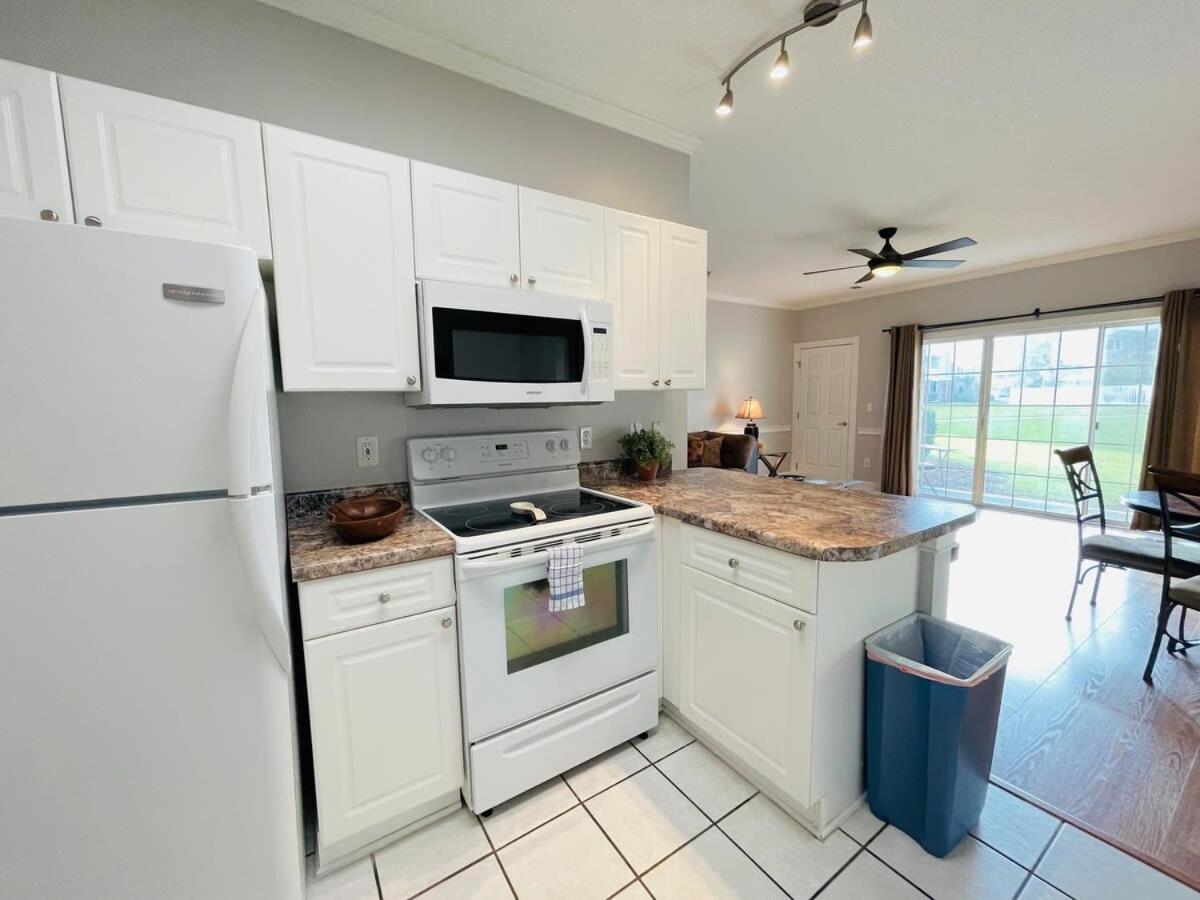 First Floor Gorgeous In Myrtle Holiday home