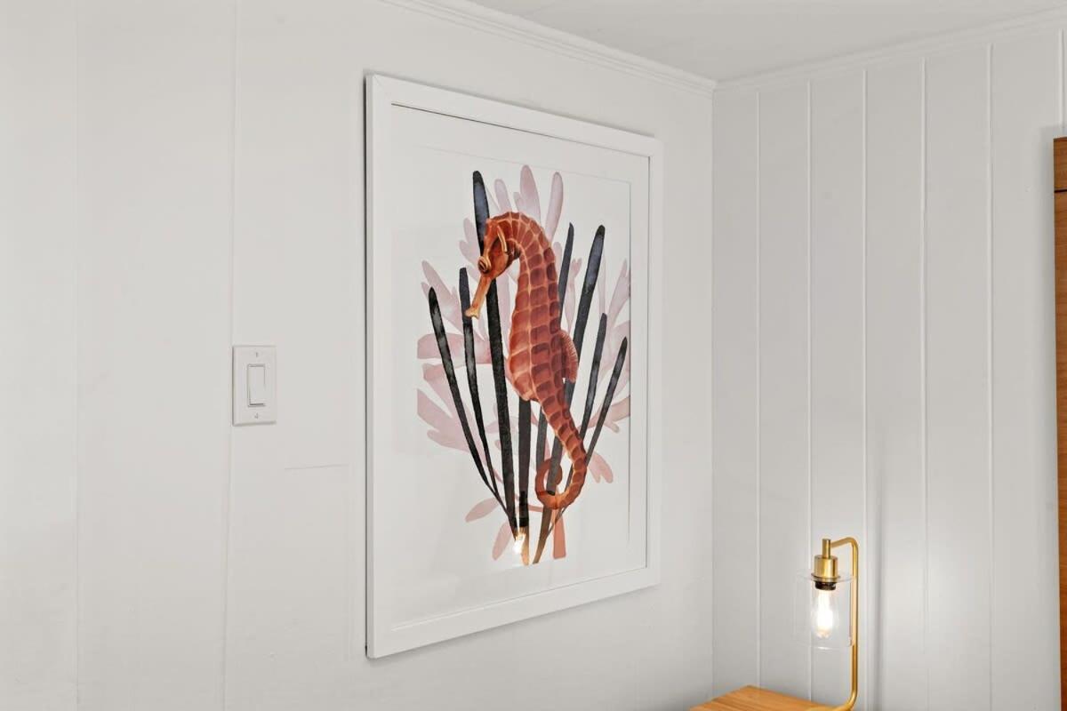 Apartment Pet-friendly Steps To The Seahorse Ranch #1