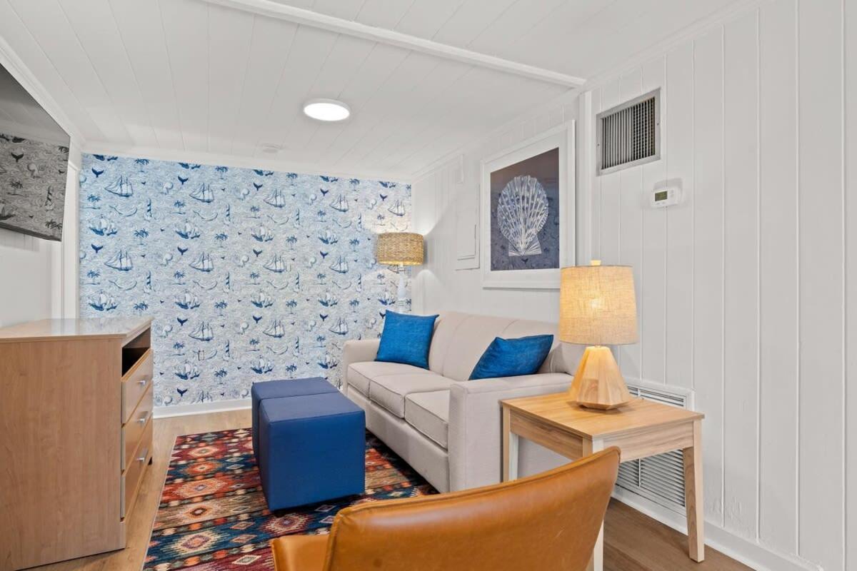 Pet-friendly Steps To The Seahorse Ranch #1 Apartment Myrtle Beach