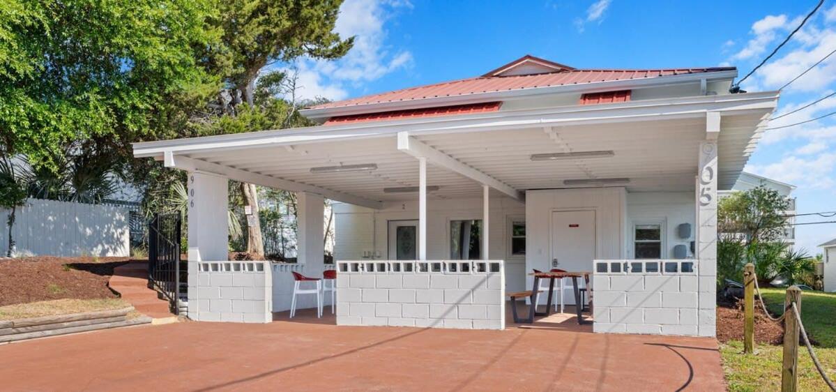 Pet-friendly Steps To The Seahorse Ranch #1 Myrtle Beach