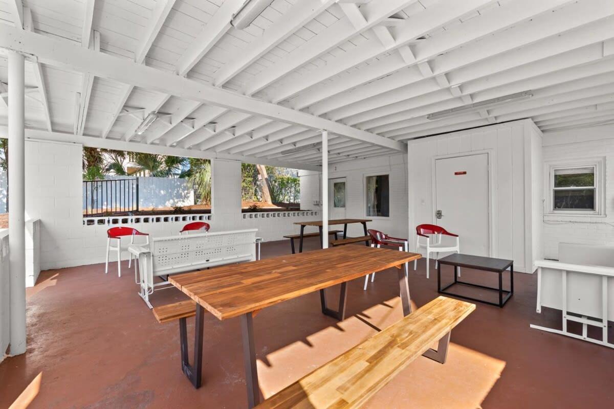 Pet-friendly Steps To The Seahorse Ranch #1 Apartment Myrtle Beach