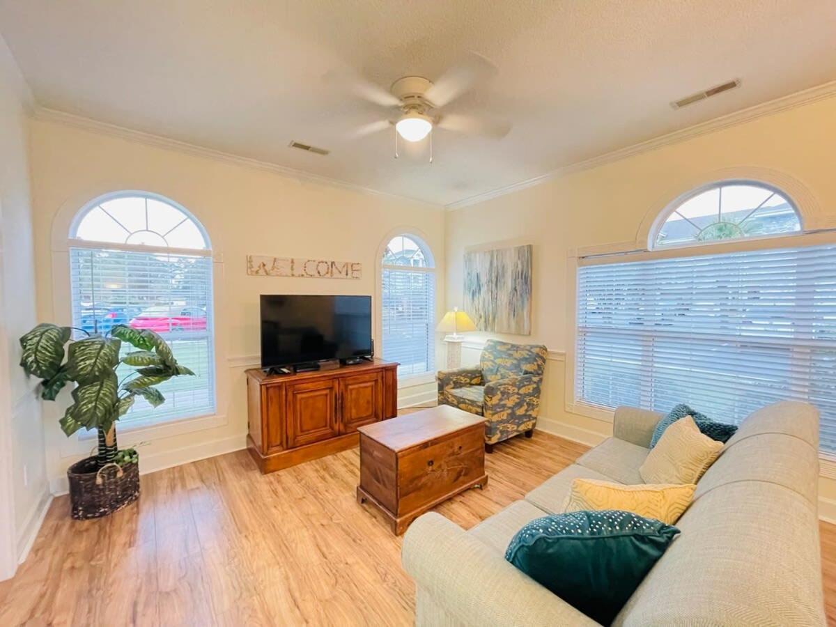 Amazing Cute & Cozy In The Center Of Mb Holiday home *