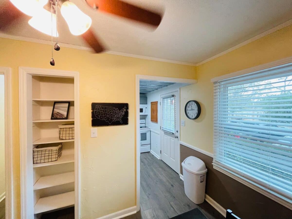 Relax In Cozy Townhouse 2block To The