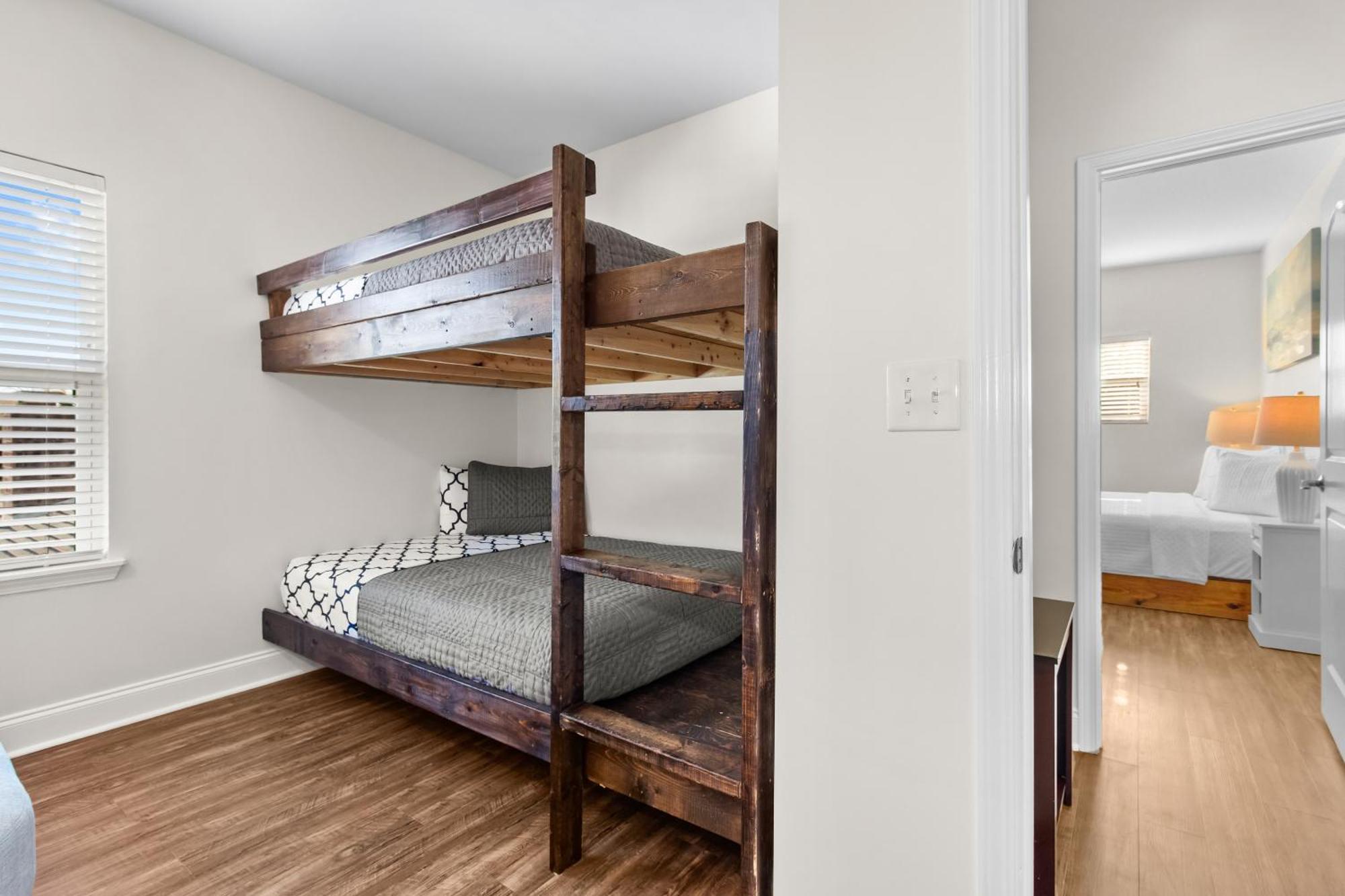 1004 Hunter By Together Holiday home