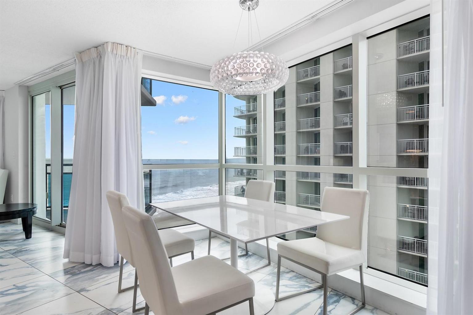 Paradise Breathtaking Oceanfront Oceans One