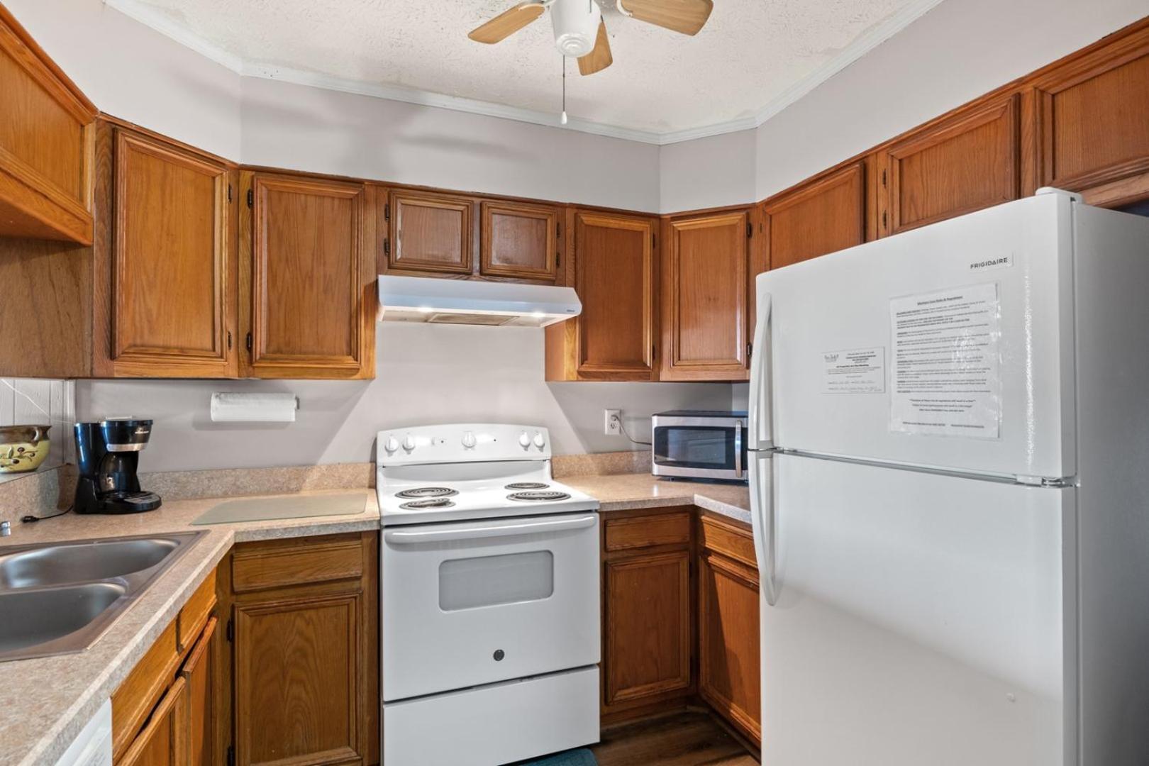 Apartment Mariners Cove 335 D *