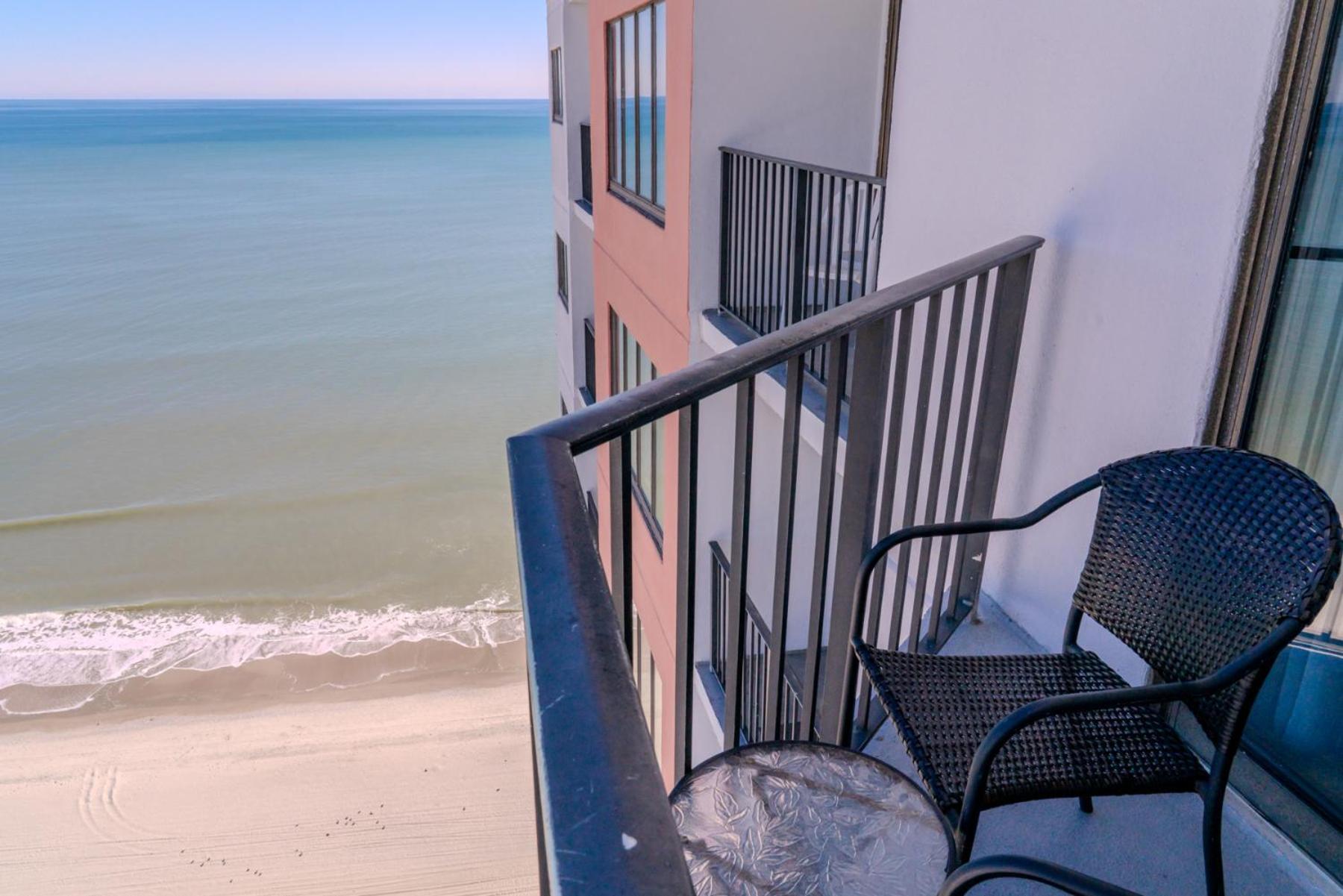 Luxurious Ocean View Queen - With New Led Fireplace! Palace Unit 2210 Holiday home Myrtle Beach
