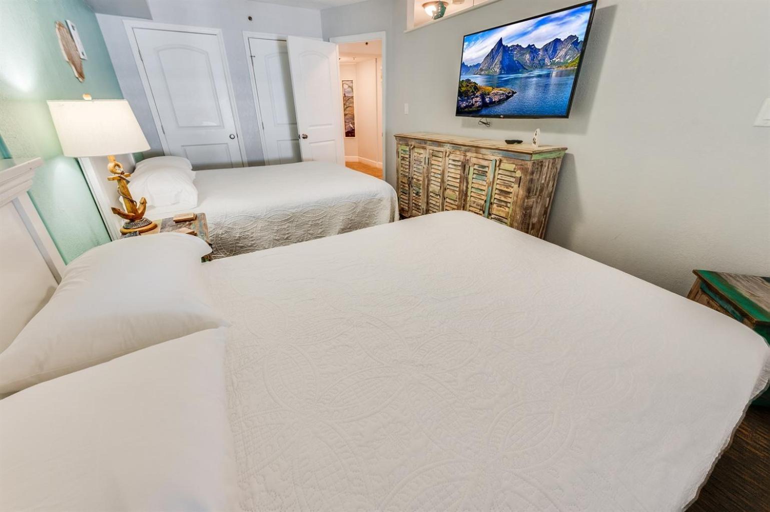 Holiday home Newly Renovated Oceanfront Direct,incredible Pools Myrtle Beach