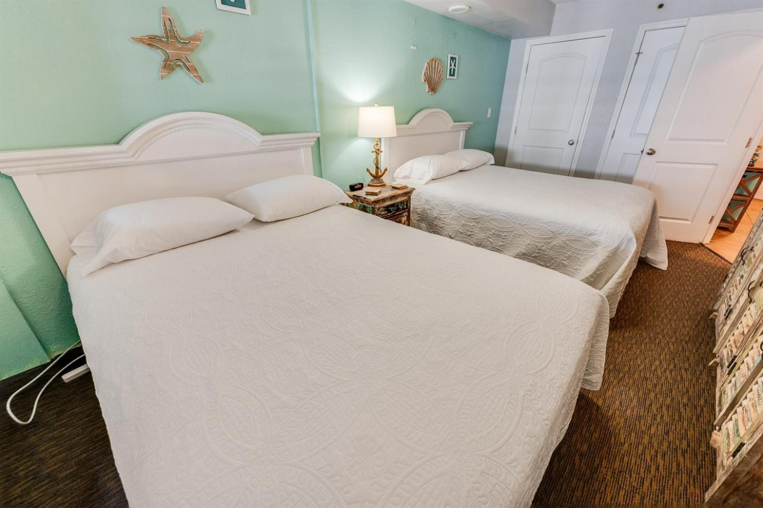 Newly Renovated Oceanfront Direct,incredible Pools *