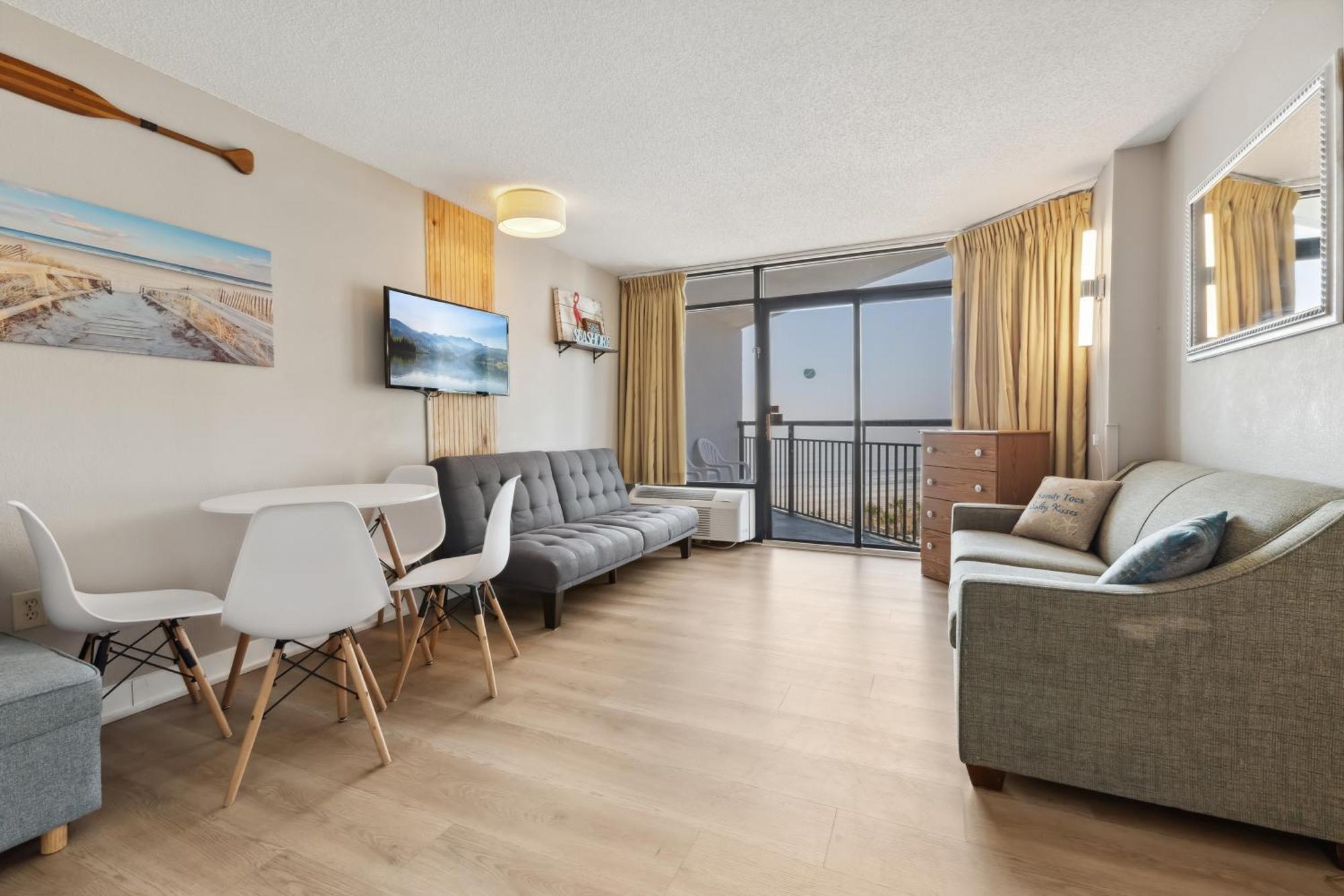 2 Ocean View King At Landmark Myrtle Apartment *