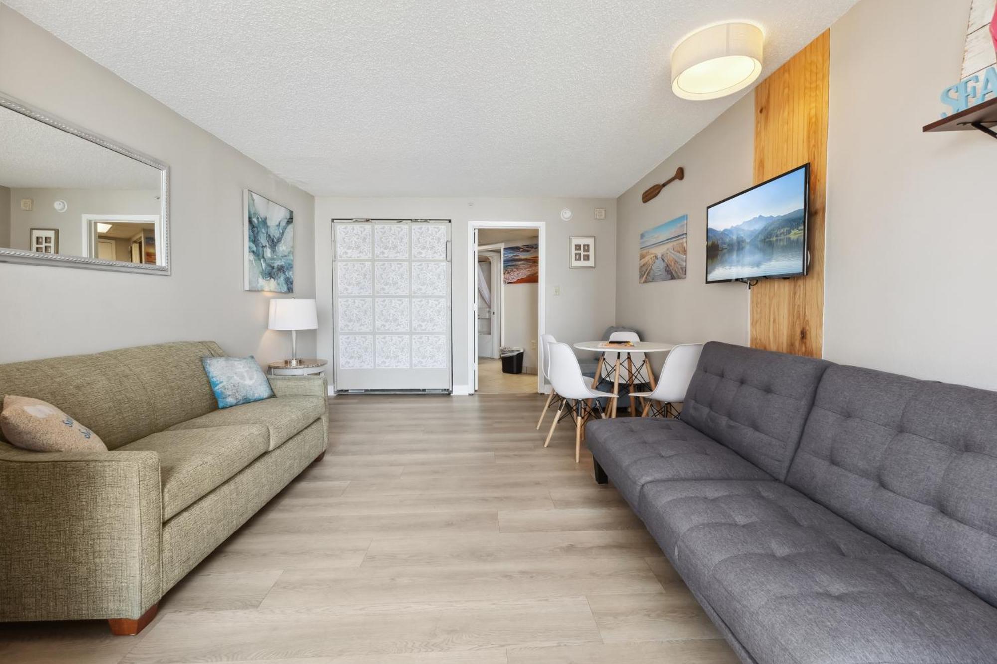 Apartment 2 Ocean View King At Landmark Myrtle *