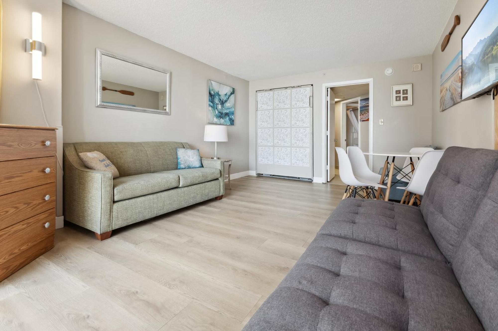 Apartment 2 Ocean View King At Landmark Myrtle Myrtle Beach