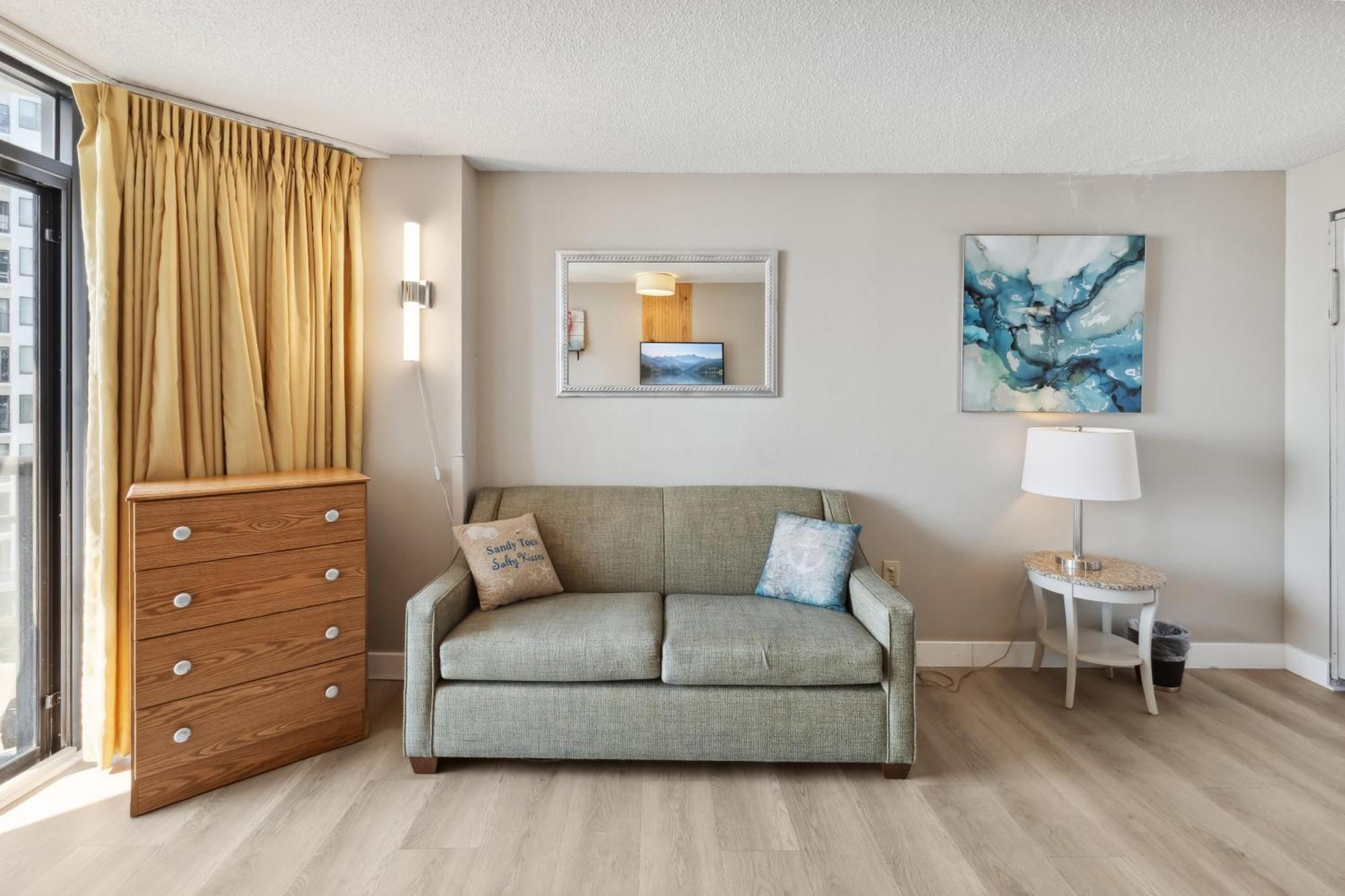 Apartment 2 Ocean View King At Landmark Myrtle