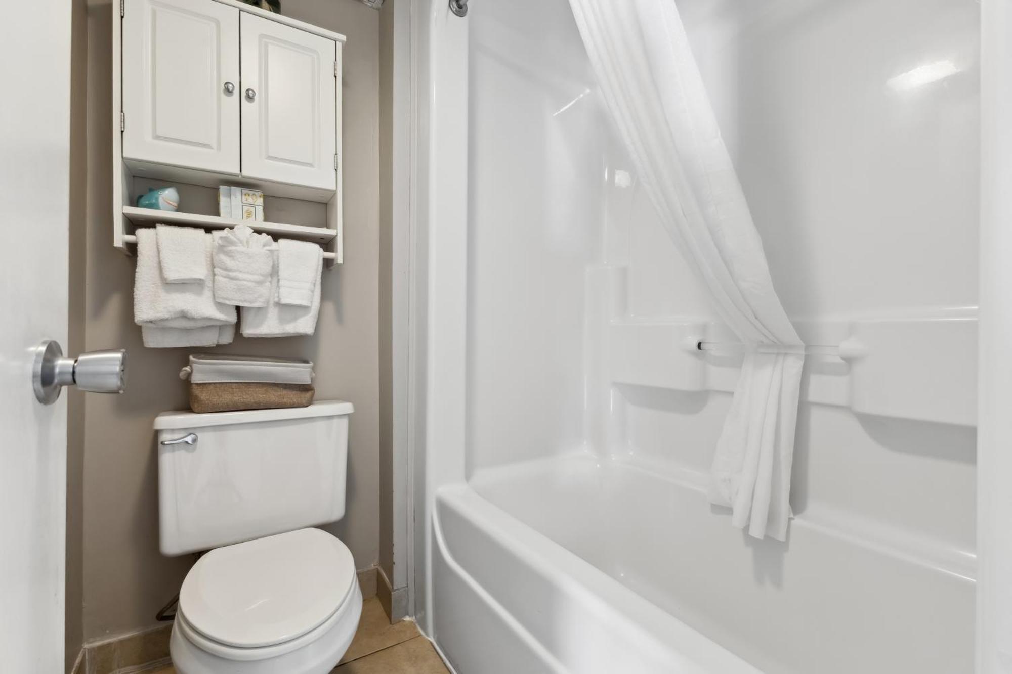 2 Ocean View King At Landmark Myrtle