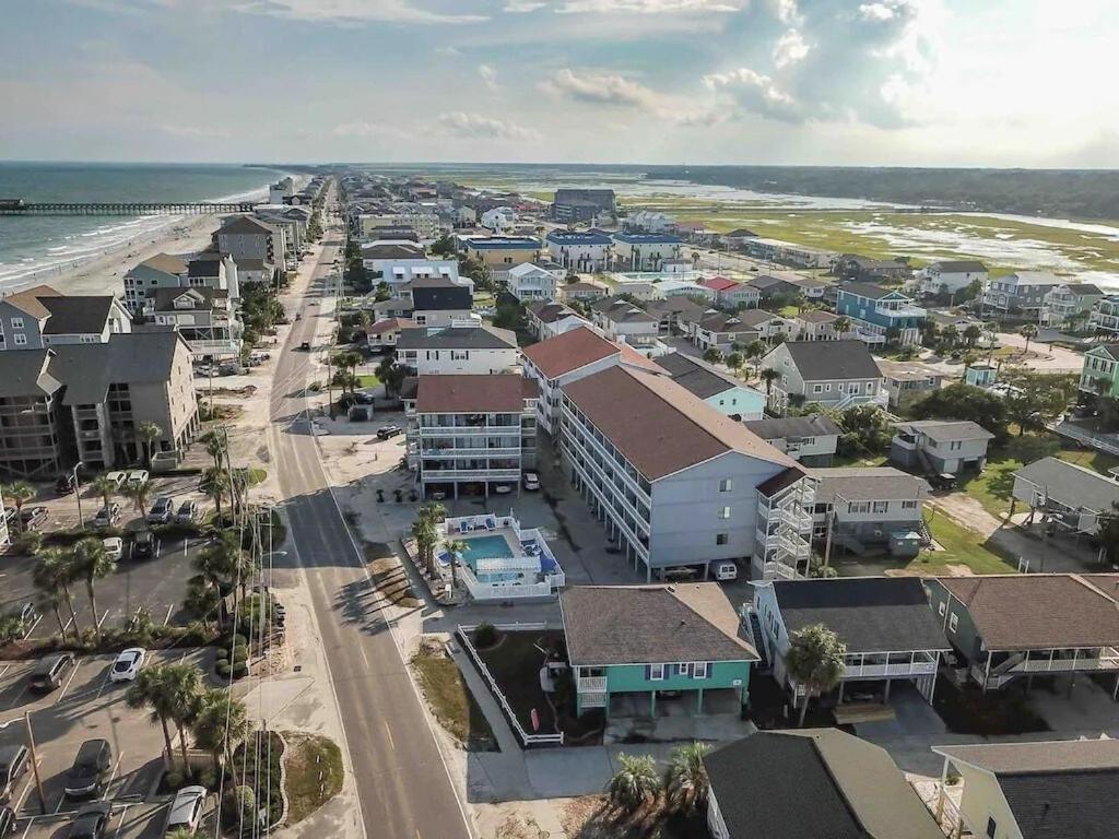 Holiday home Charming Garden Condo, Steps To Beach! Myrtle Beach