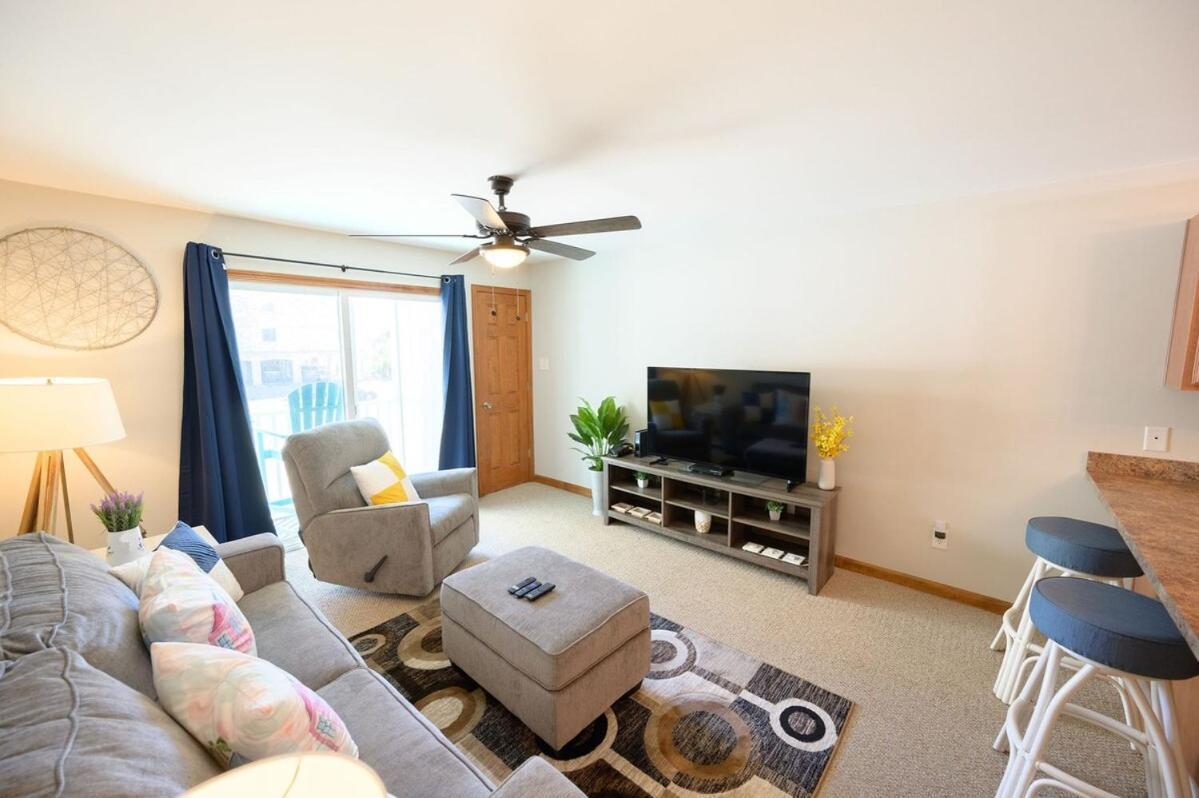 Charming Garden Condo, Steps To Beach! * Myrtle Beach