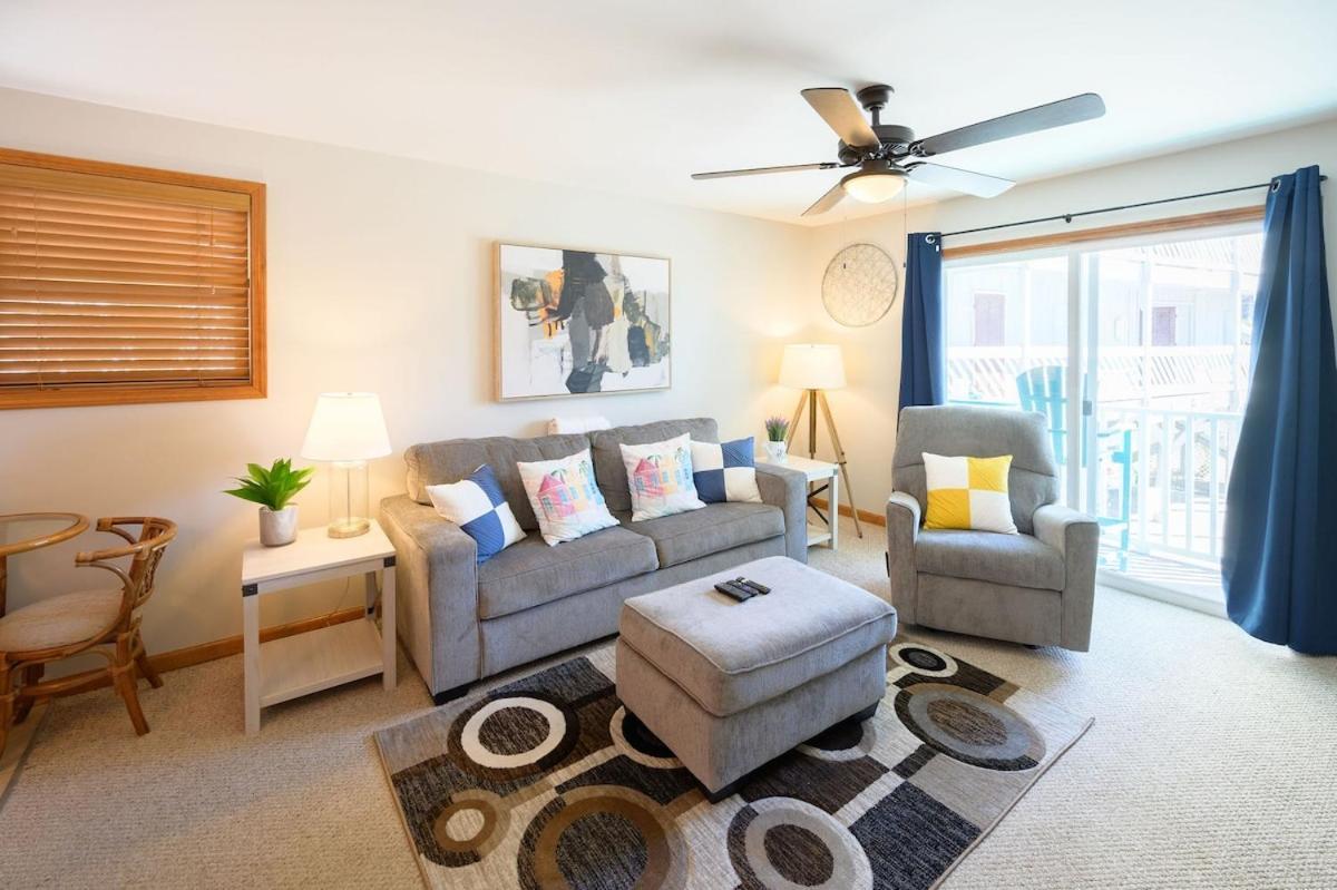 Charming Garden Condo, Steps To Beach! Myrtle Beach