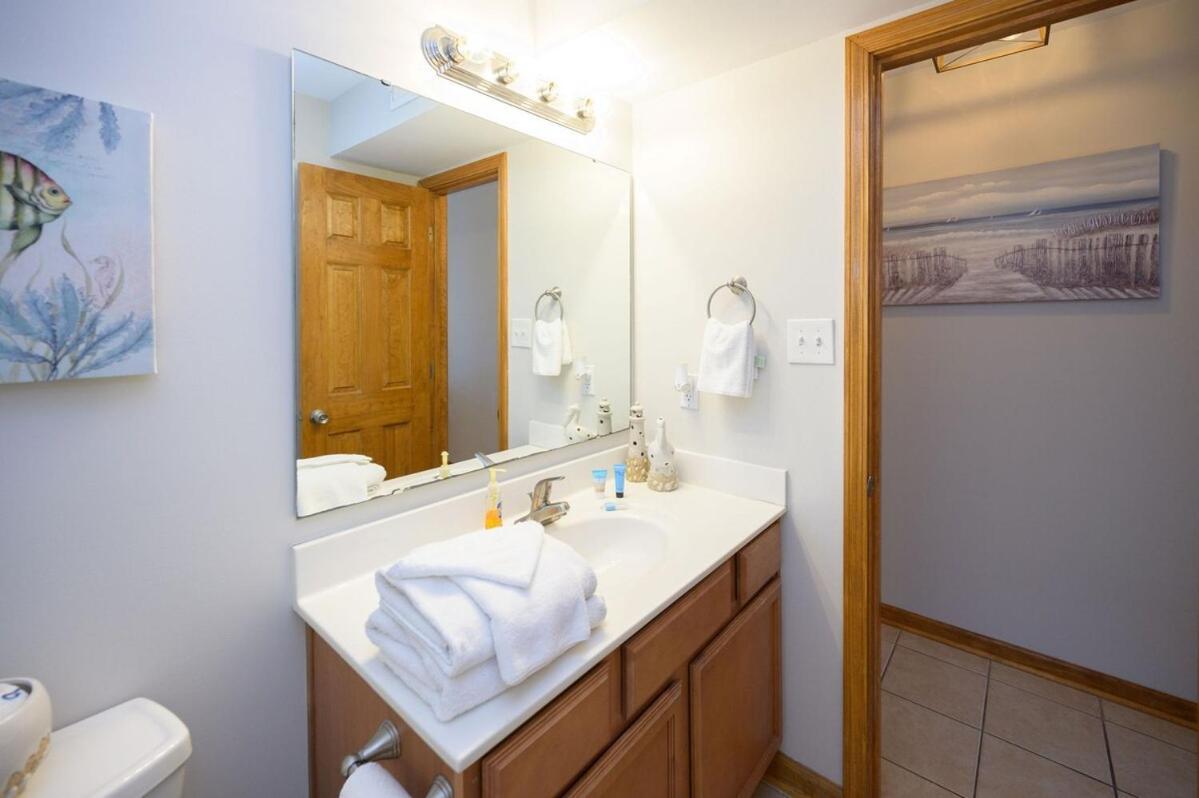 Holiday home Charming Garden Condo, Steps To Beach! Myrtle Beach