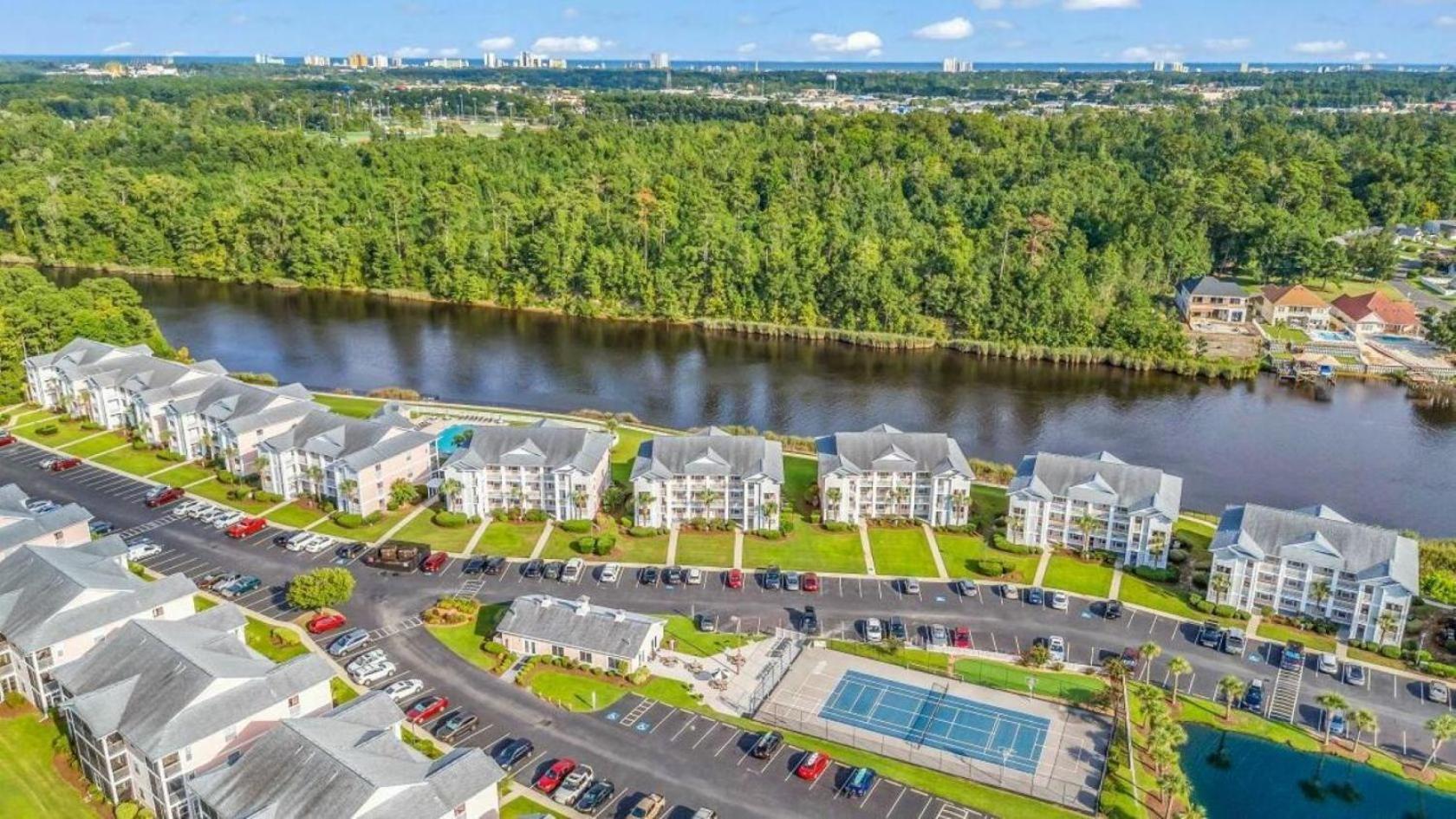 Gorgeous 2 Bedroom Along The Intracoastal Waterway Apartment