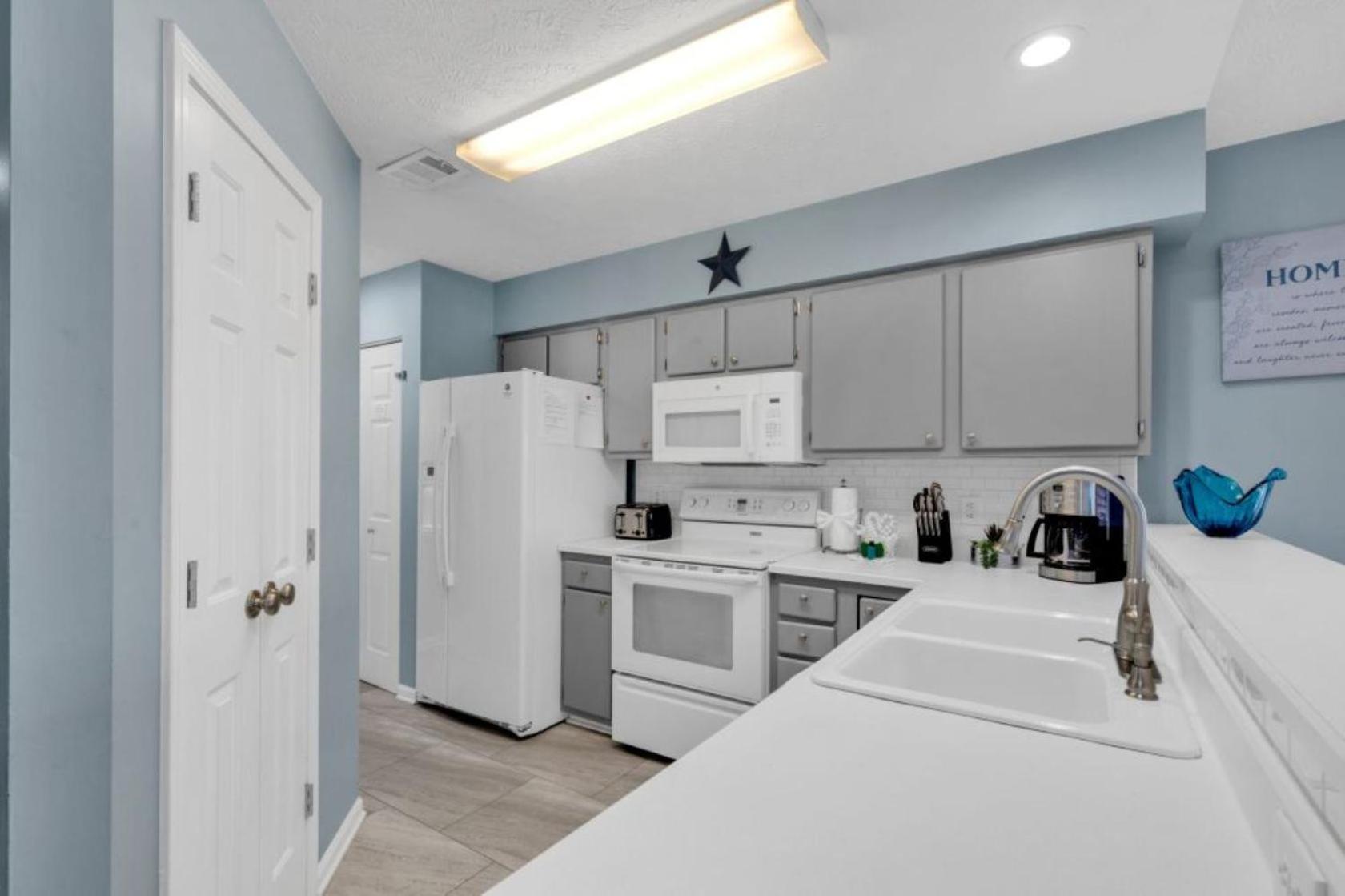 Gorgeous 2 Bedroom Along The Intracoastal Waterway Apartment
