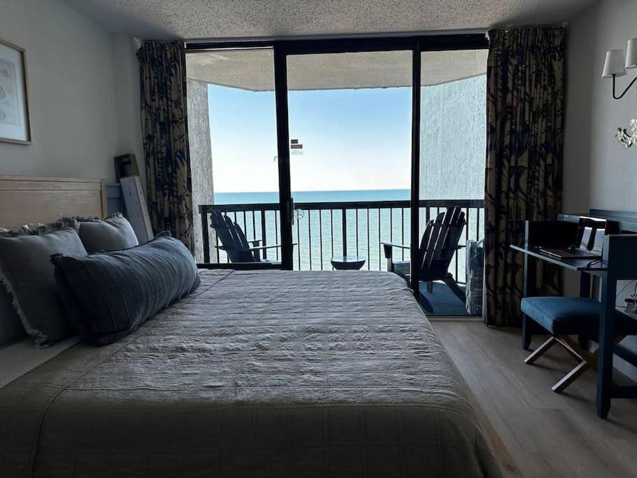 Aparthotel Ocean Front King Studio-resort Building-sleeps Up To 3 *